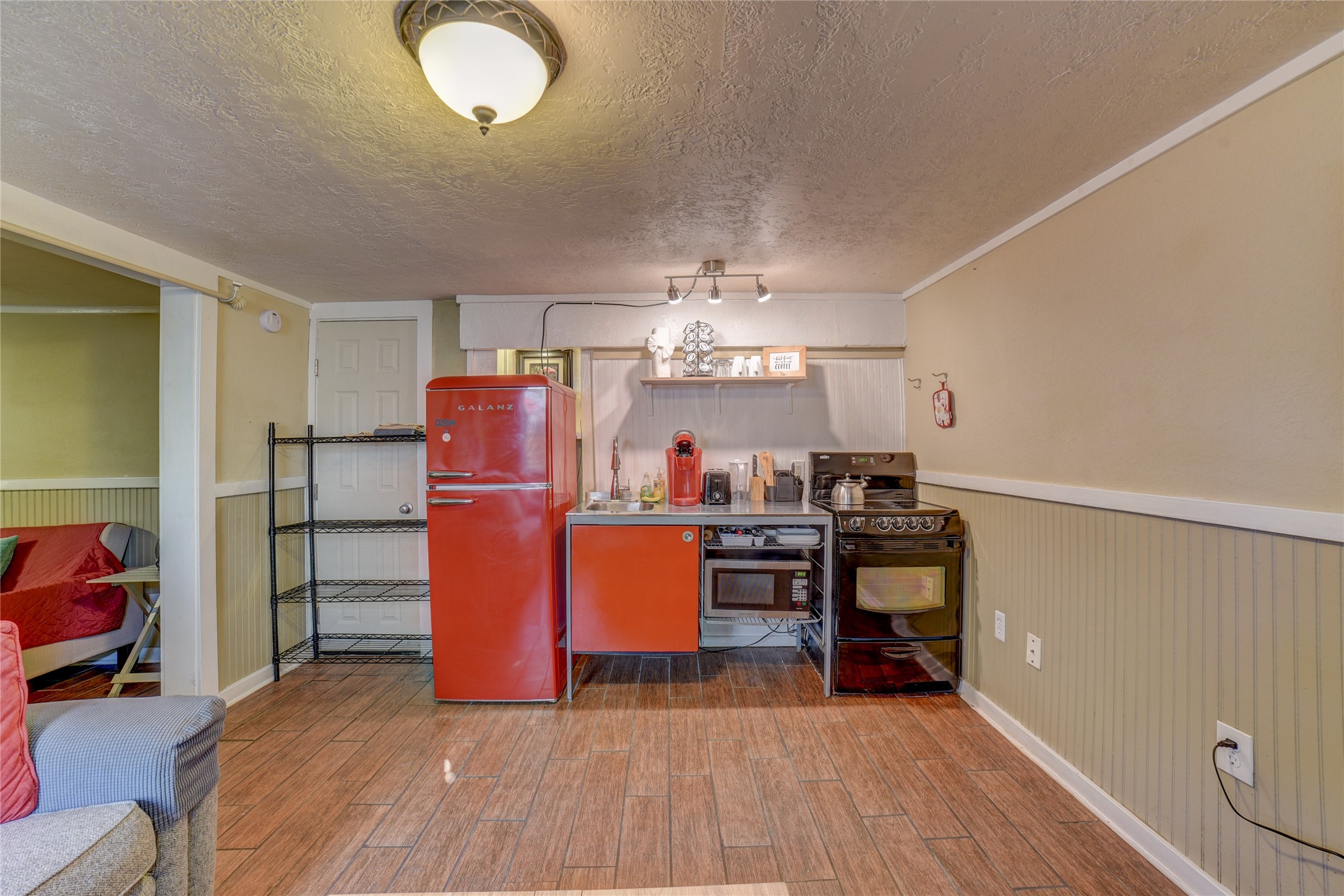 1206 17th Street, #B, Galveston, TX 77550