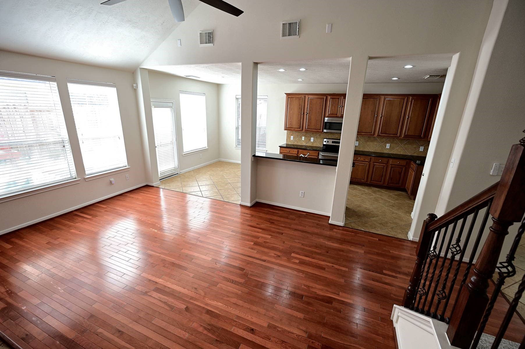 9007 Kinnel Lane, Tomball, TX 77375