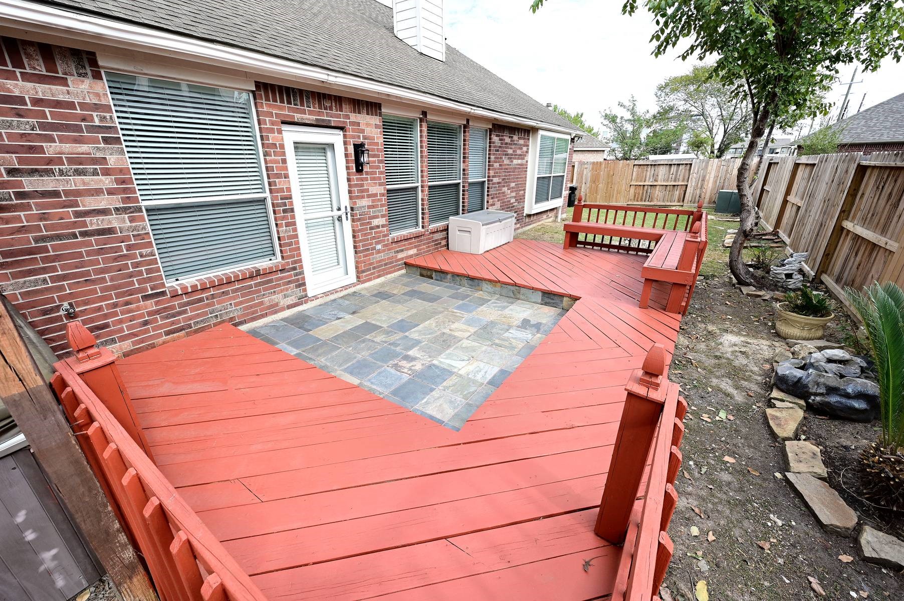 9007 Kinnel Lane, Tomball, TX 77375
