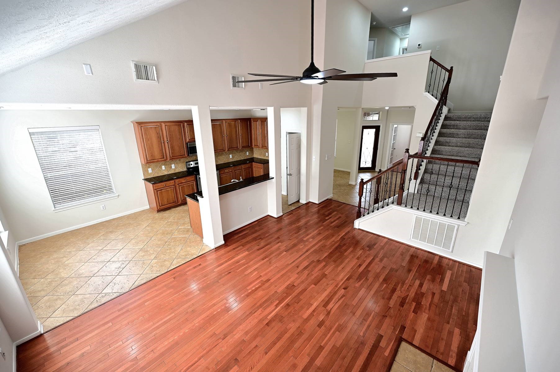 9007 Kinnel Lane, Tomball, TX 77375