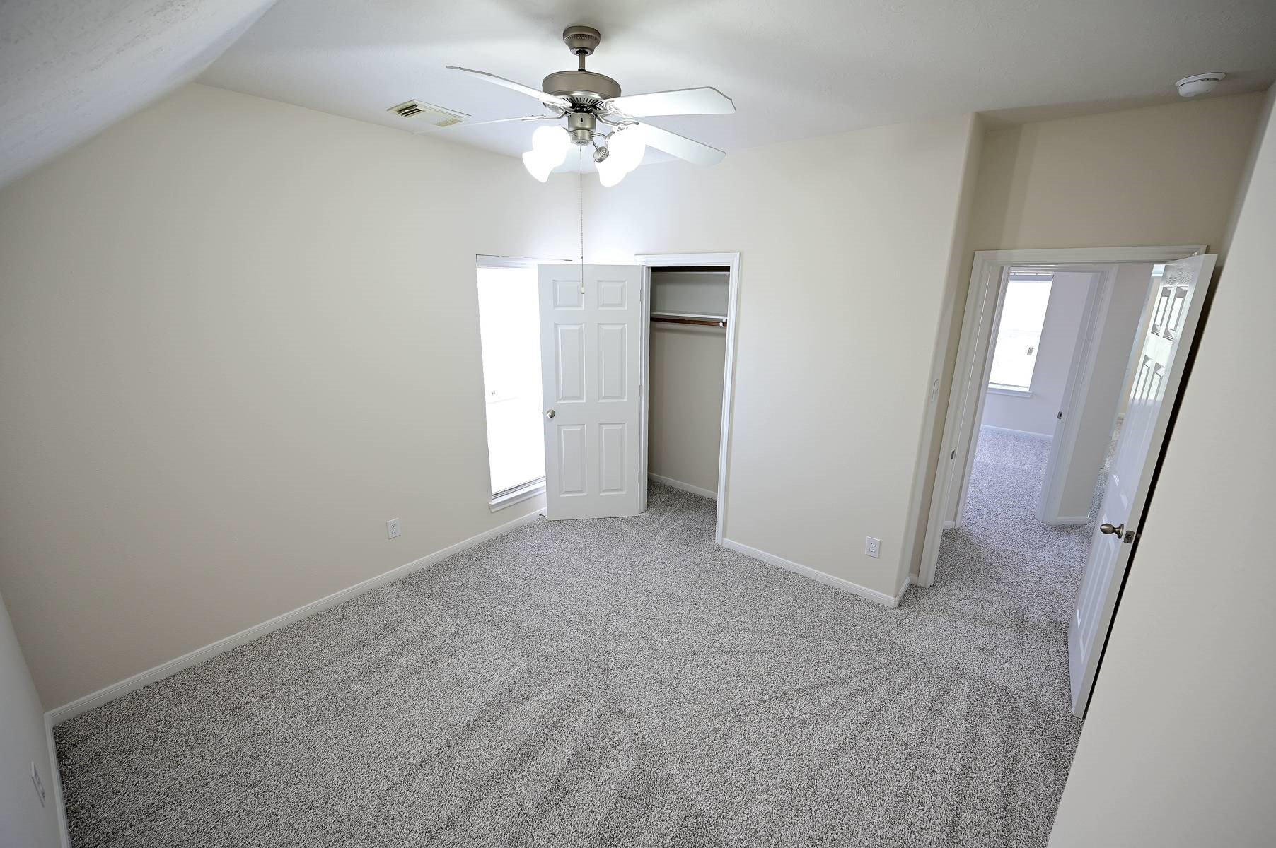 9007 Kinnel Lane, Tomball, TX 77375