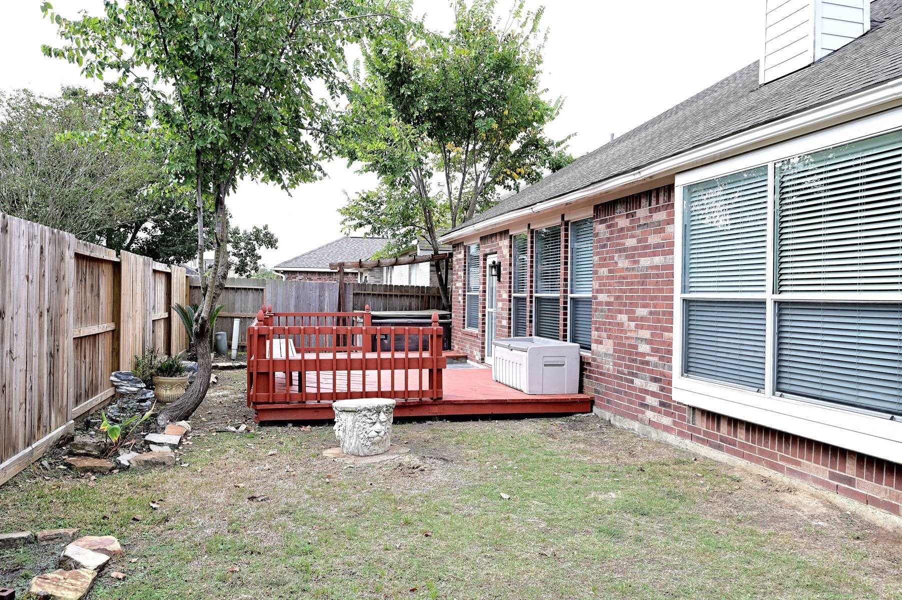 9007 Kinnel Lane, Tomball, TX 77375