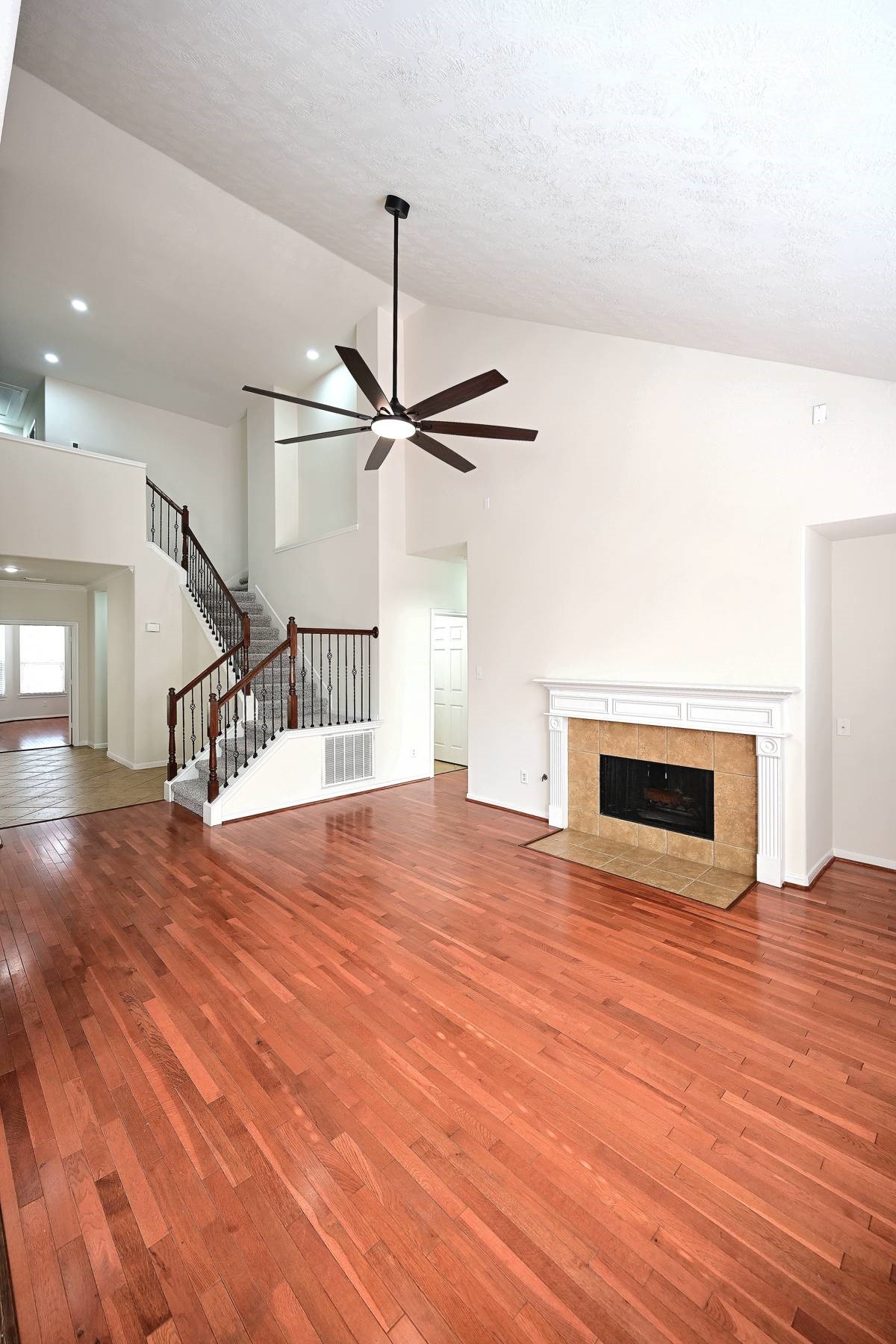 9007 Kinnel Lane, Tomball, TX 77375