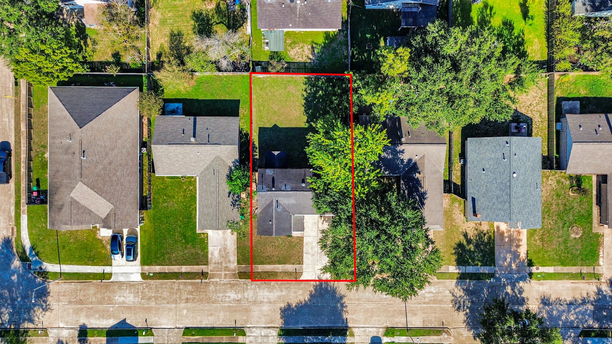 This birds-eye view showcases the propertys generous backyard, offering plenty of possibilities for creating your own outdoor retreat.