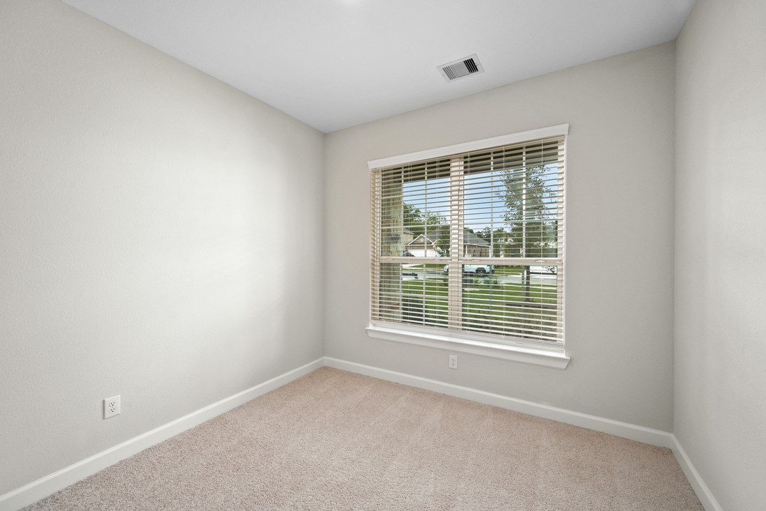 6015 Diamond Leaf Court, Conroe, TX 77304