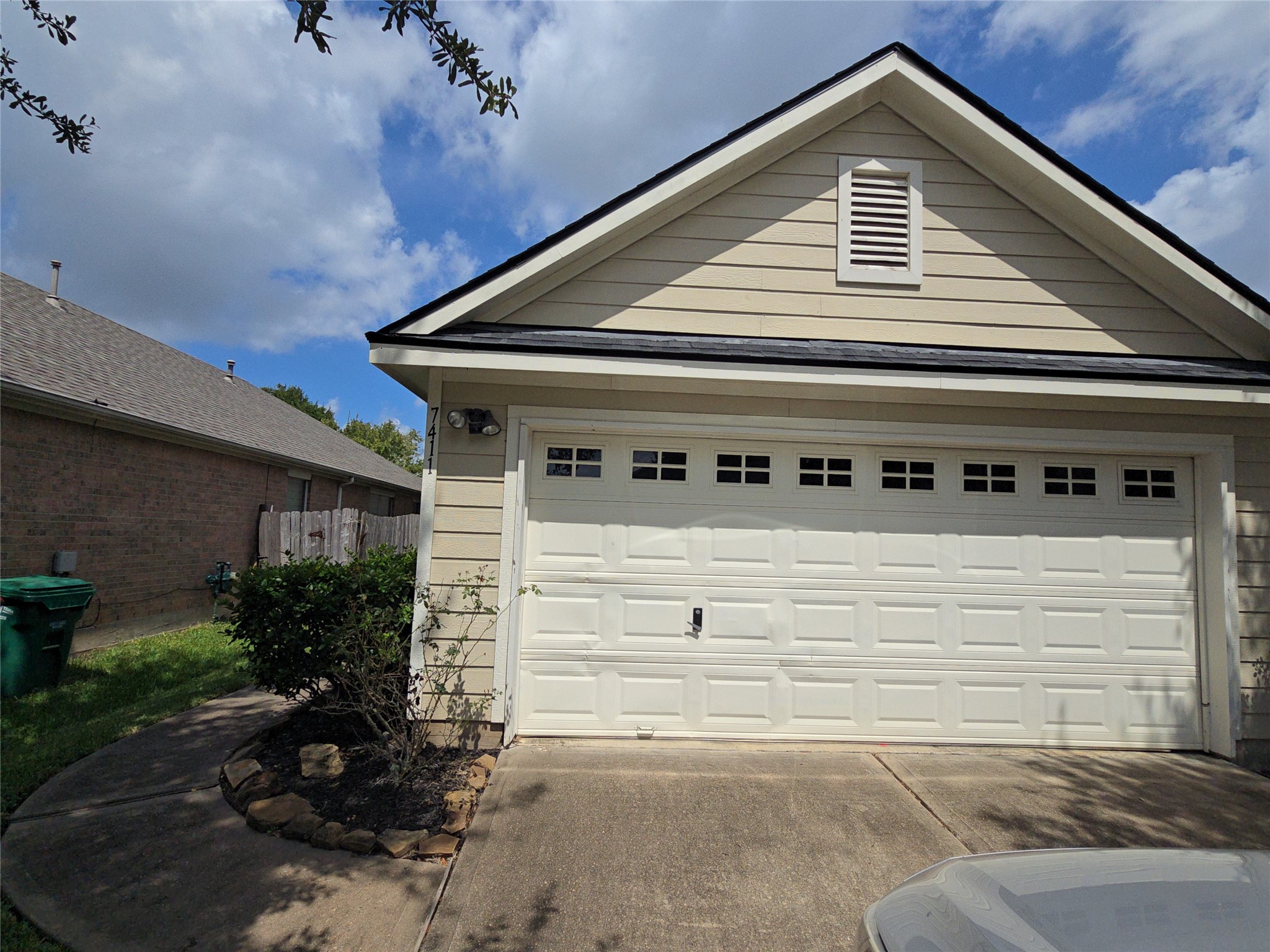 7411 Ravenswood, Missouri City, TX 77459