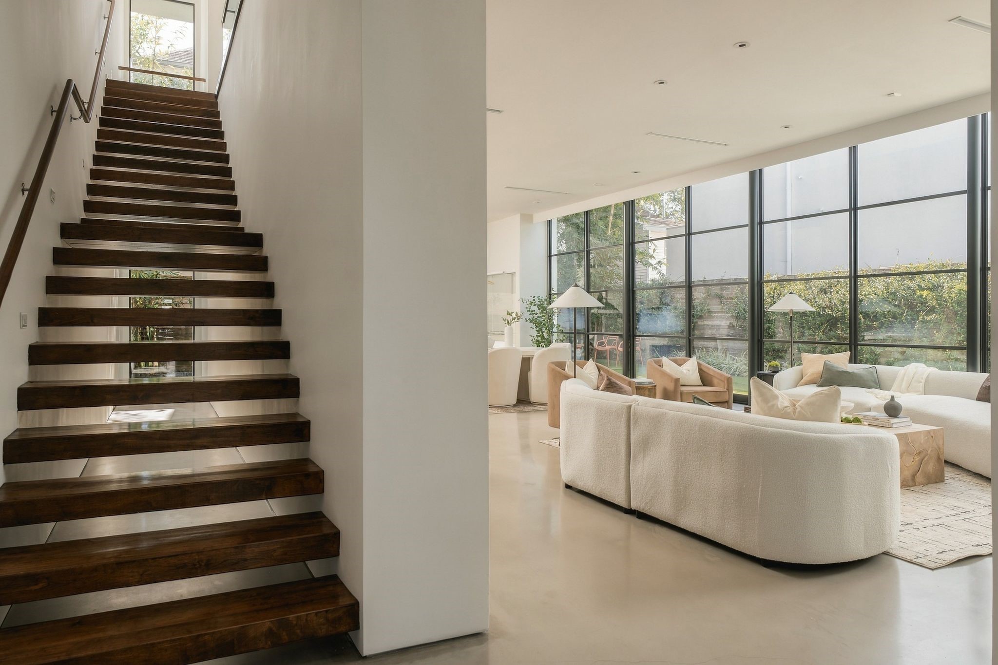 1527 Indiana Street, Houston, TX 77006