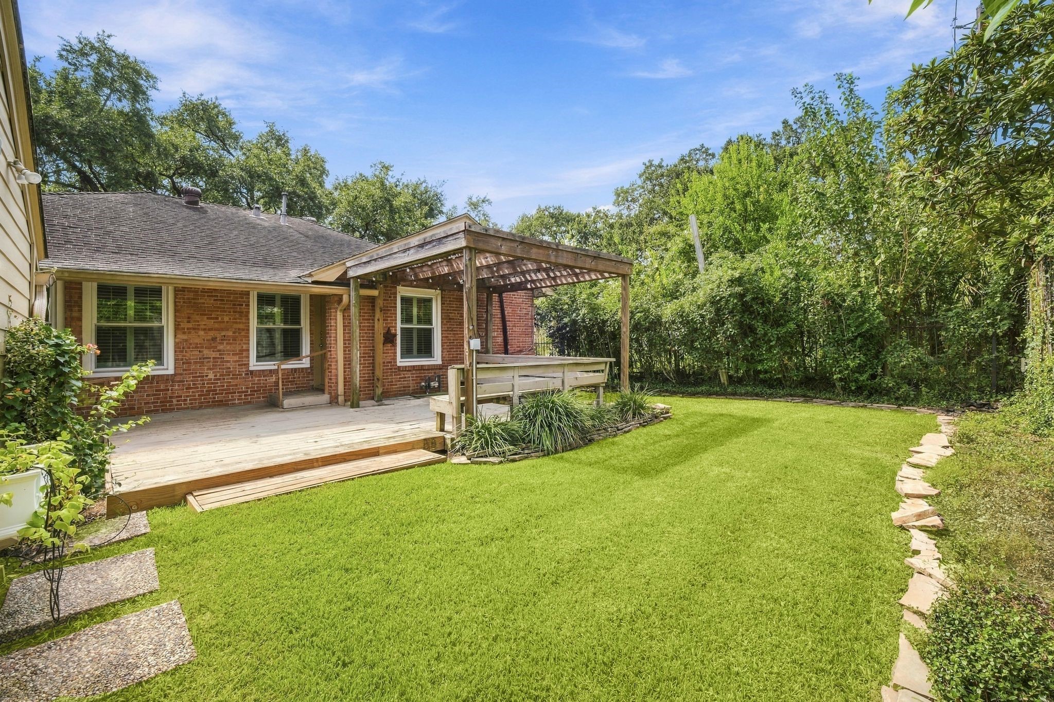 Charming backyard
