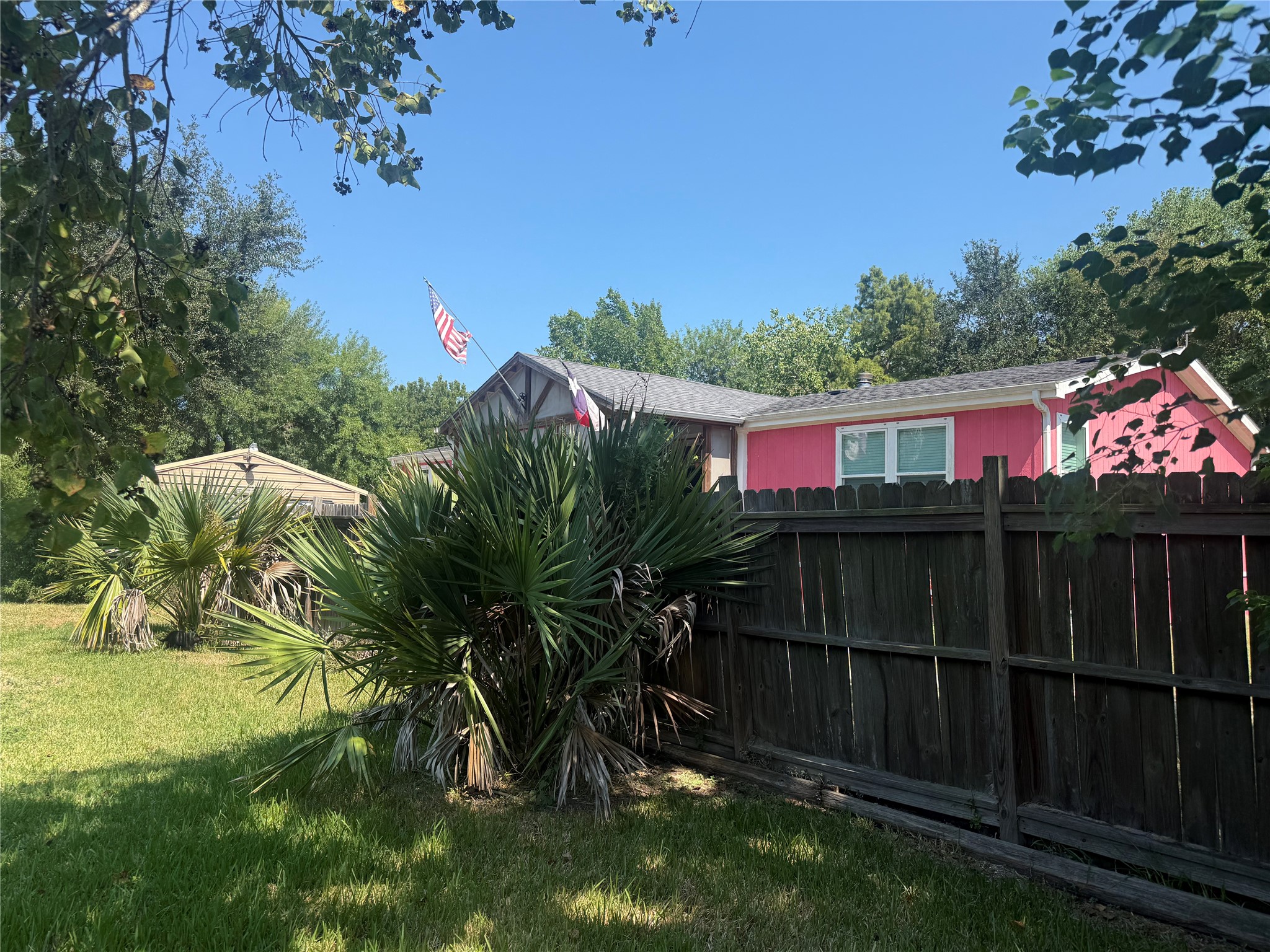 2446 Rue De Lafitte Drive, Dickinson, TX 77539