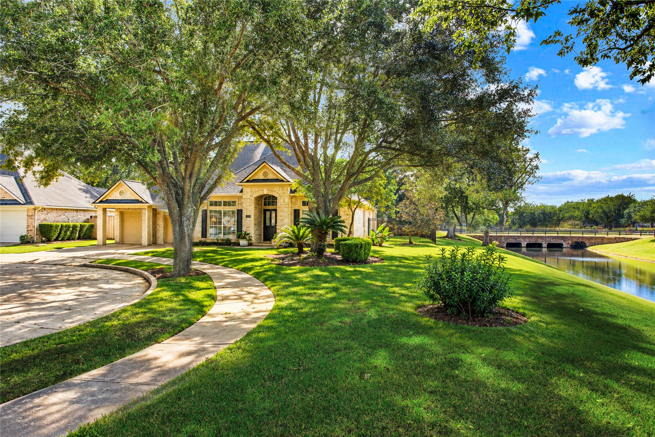 3302 Mill Hollow, Missouri City, TX 77459