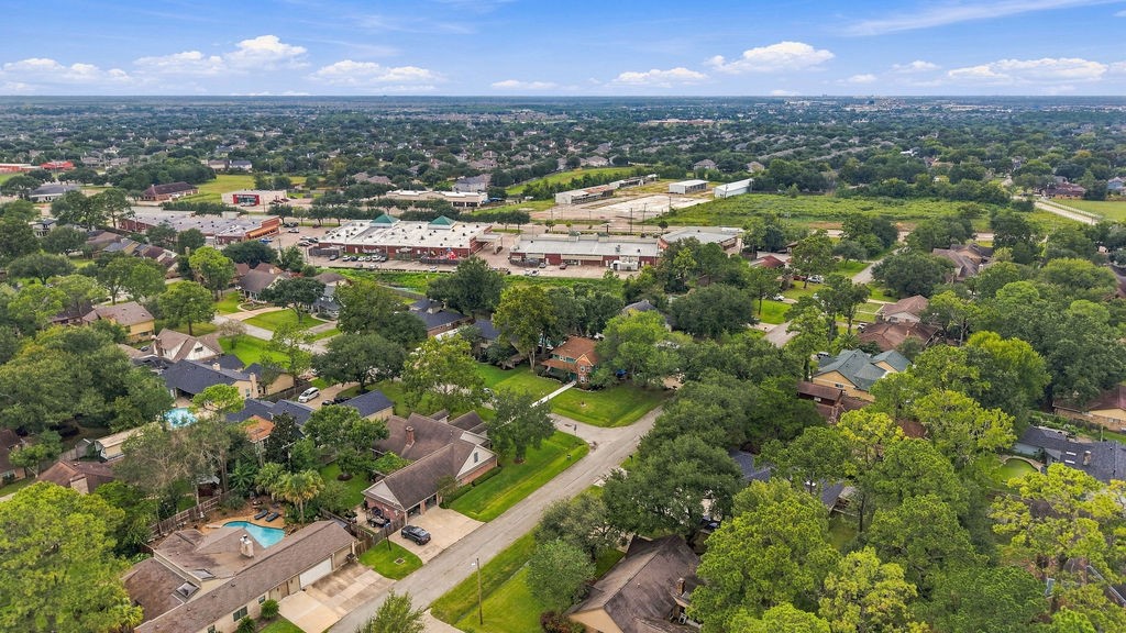 602 Renaldo Street, Dickinson, TX 77539