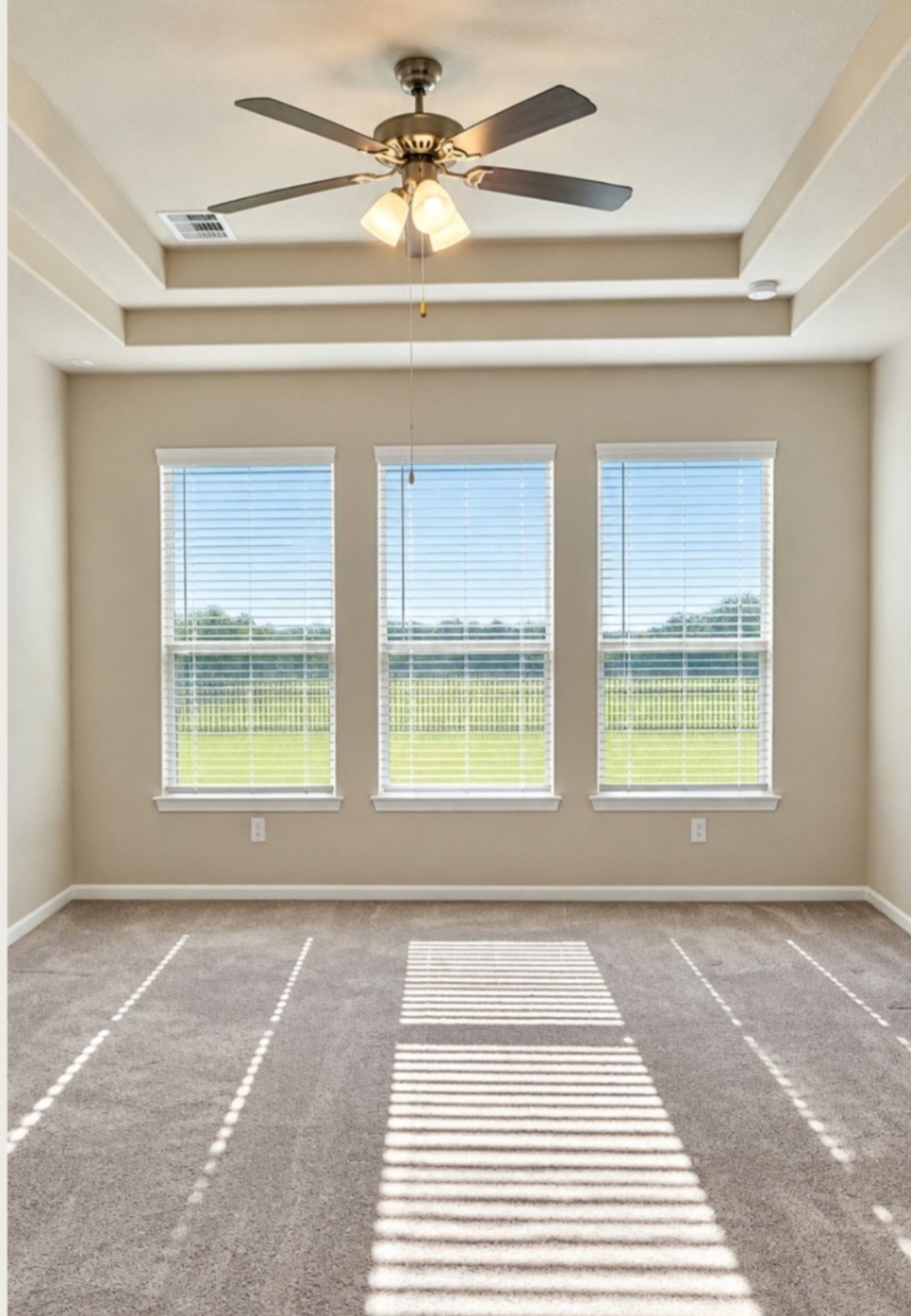 FORMAL DINING