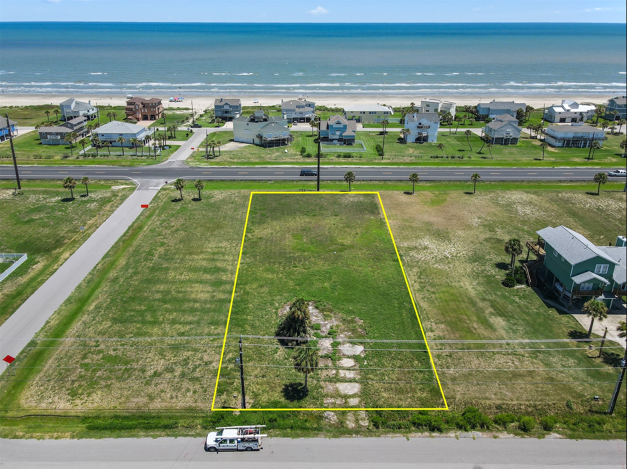 18815 Shaman Drive, Galveston, TX 77554