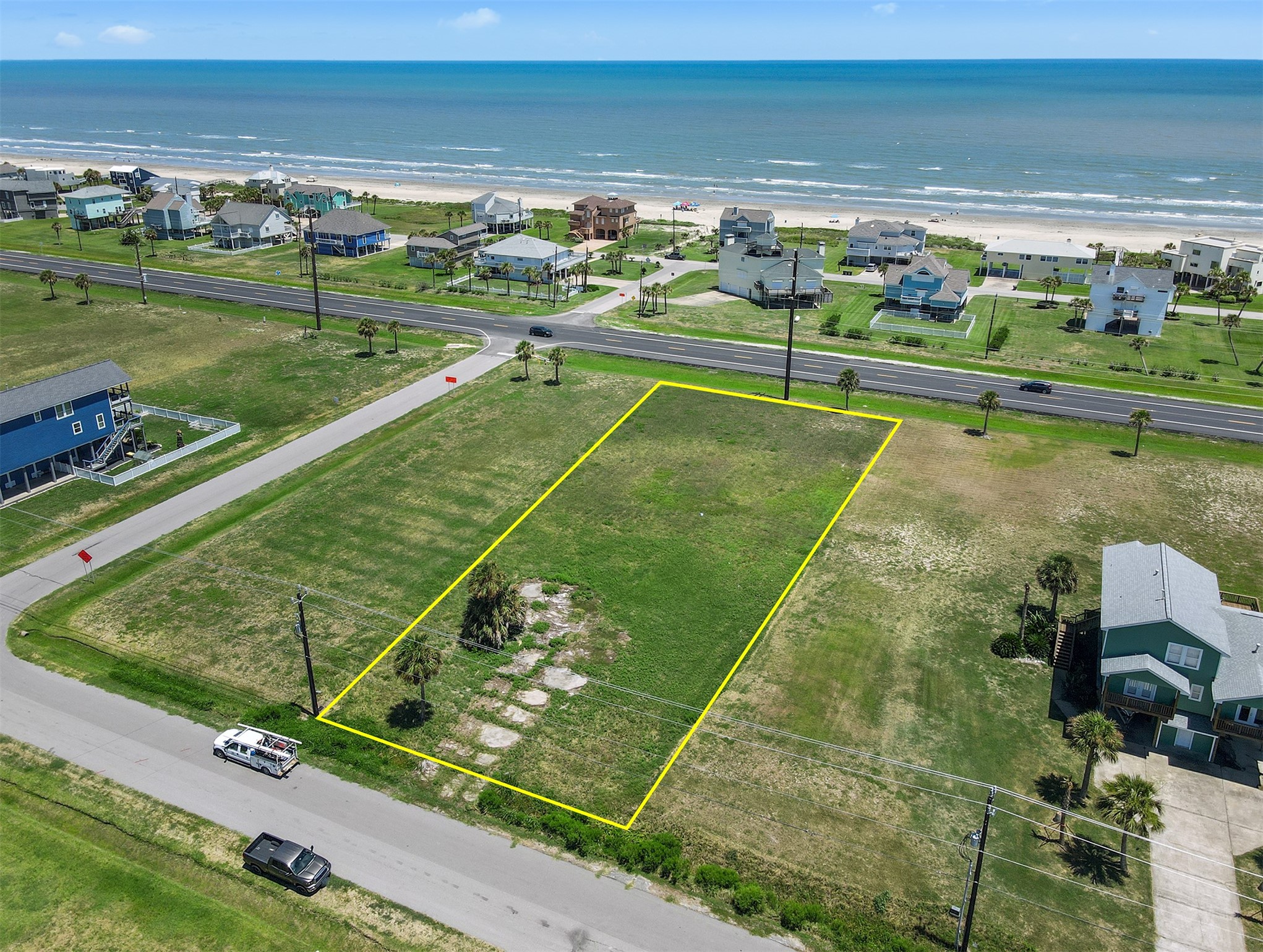18815 Shaman Drive, Galveston, TX 77554