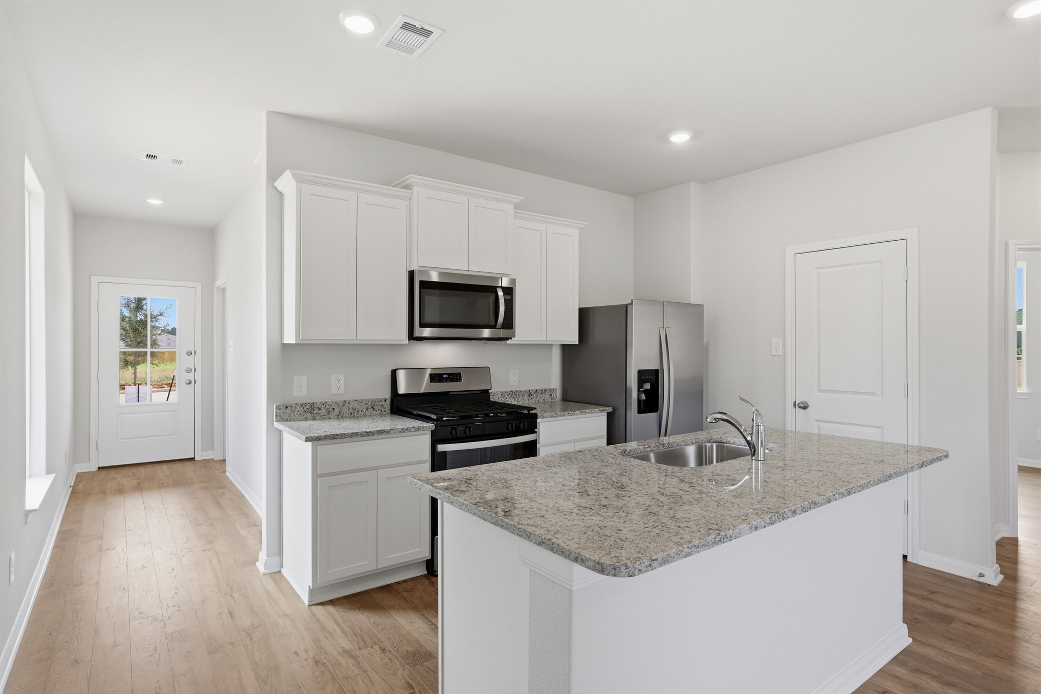 16450 Honeysuckle Hill Drive, Conroe, TX 77303