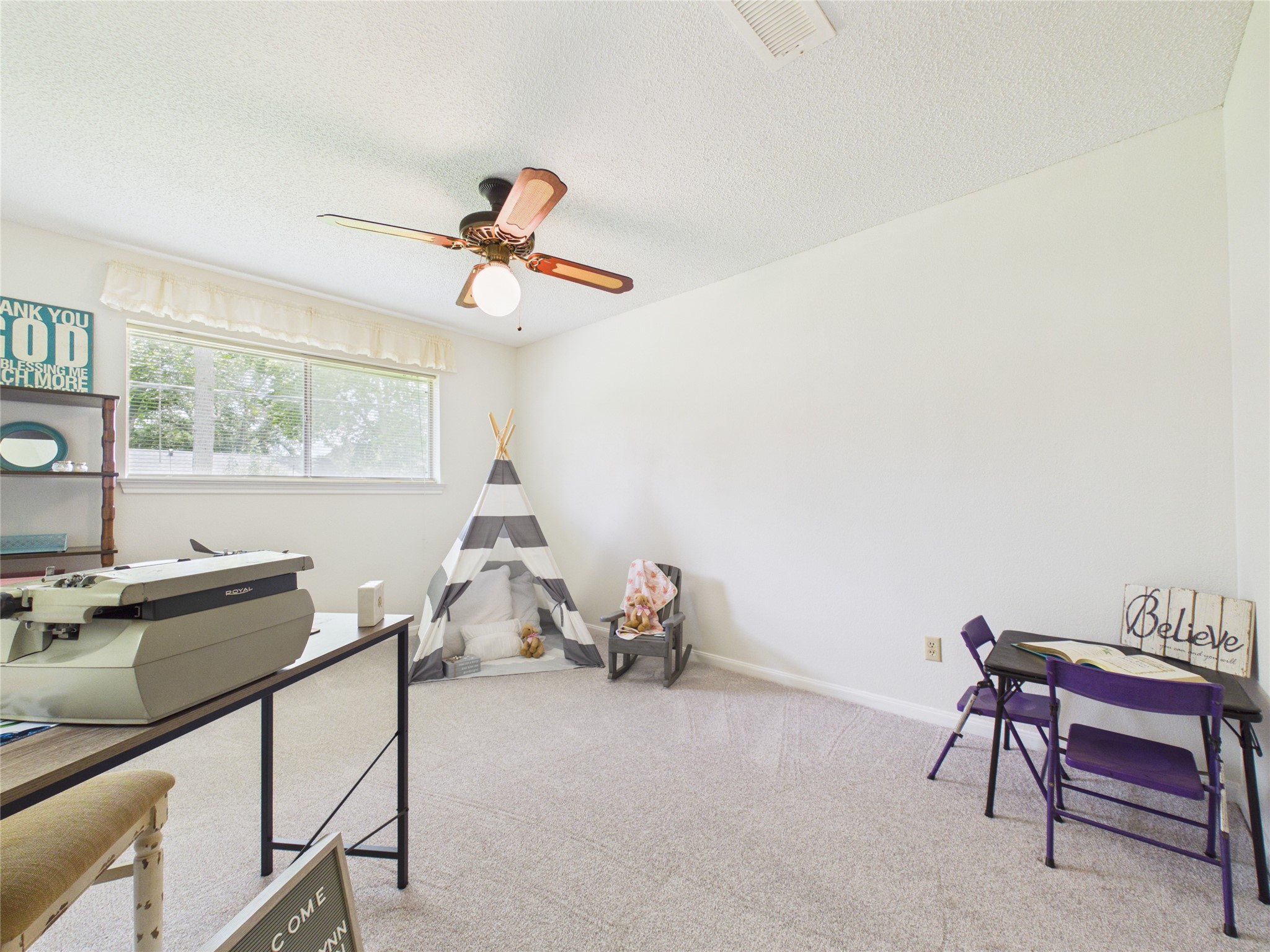 1909 Tracy Lynn Lane, Alvin, TX 77511