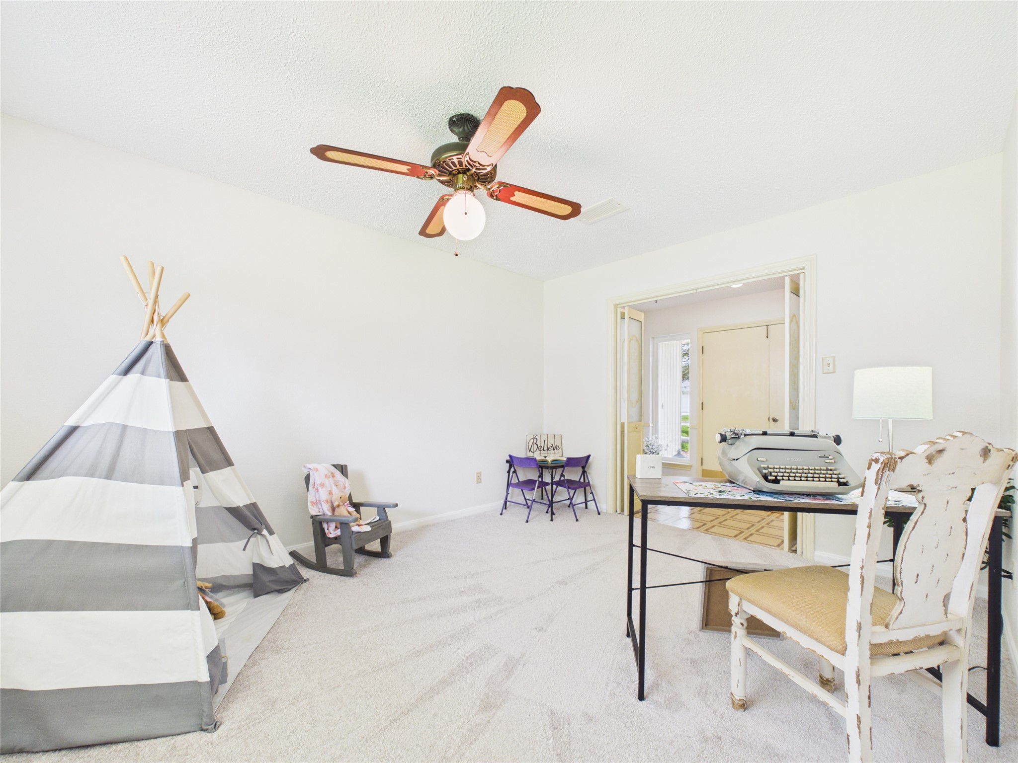 1909 Tracy Lynn Lane, Alvin, TX 77511