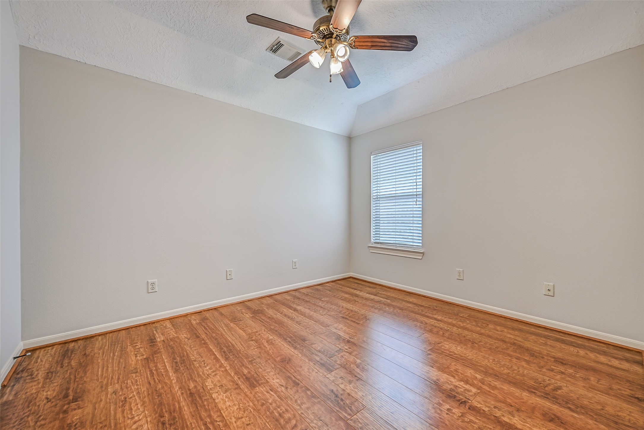 2611 Katie Harbor Drive, Manvel, TX 77578