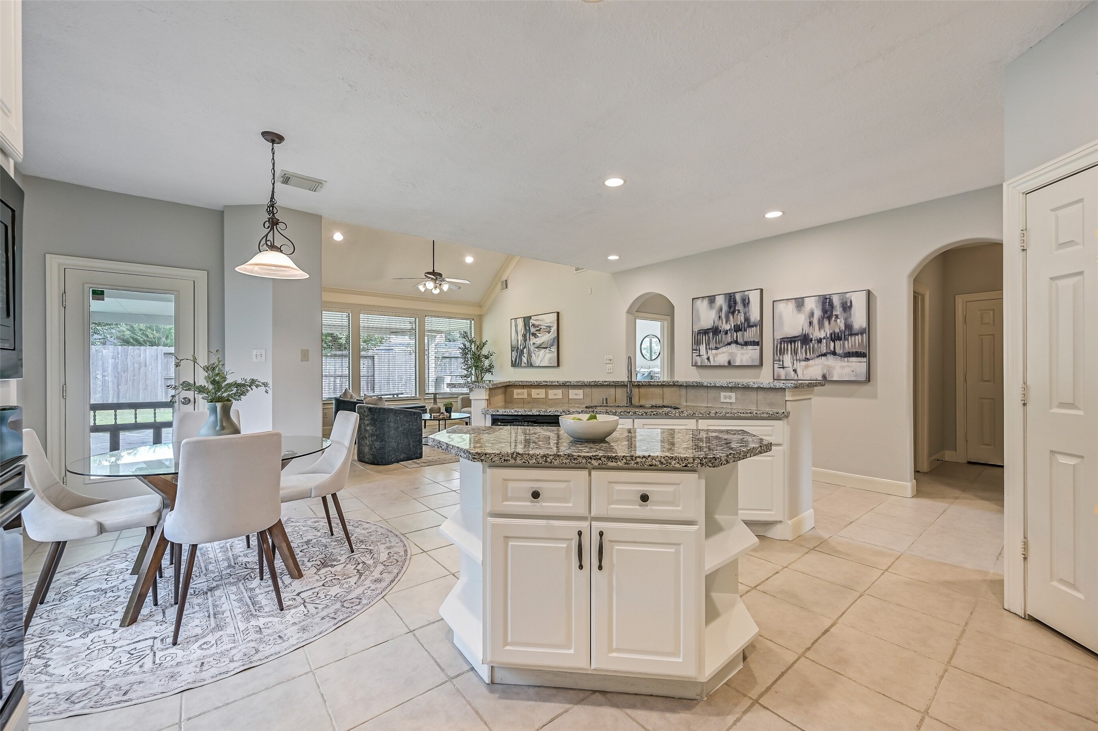 2611 Katie Harbor Drive, Manvel, TX 77578