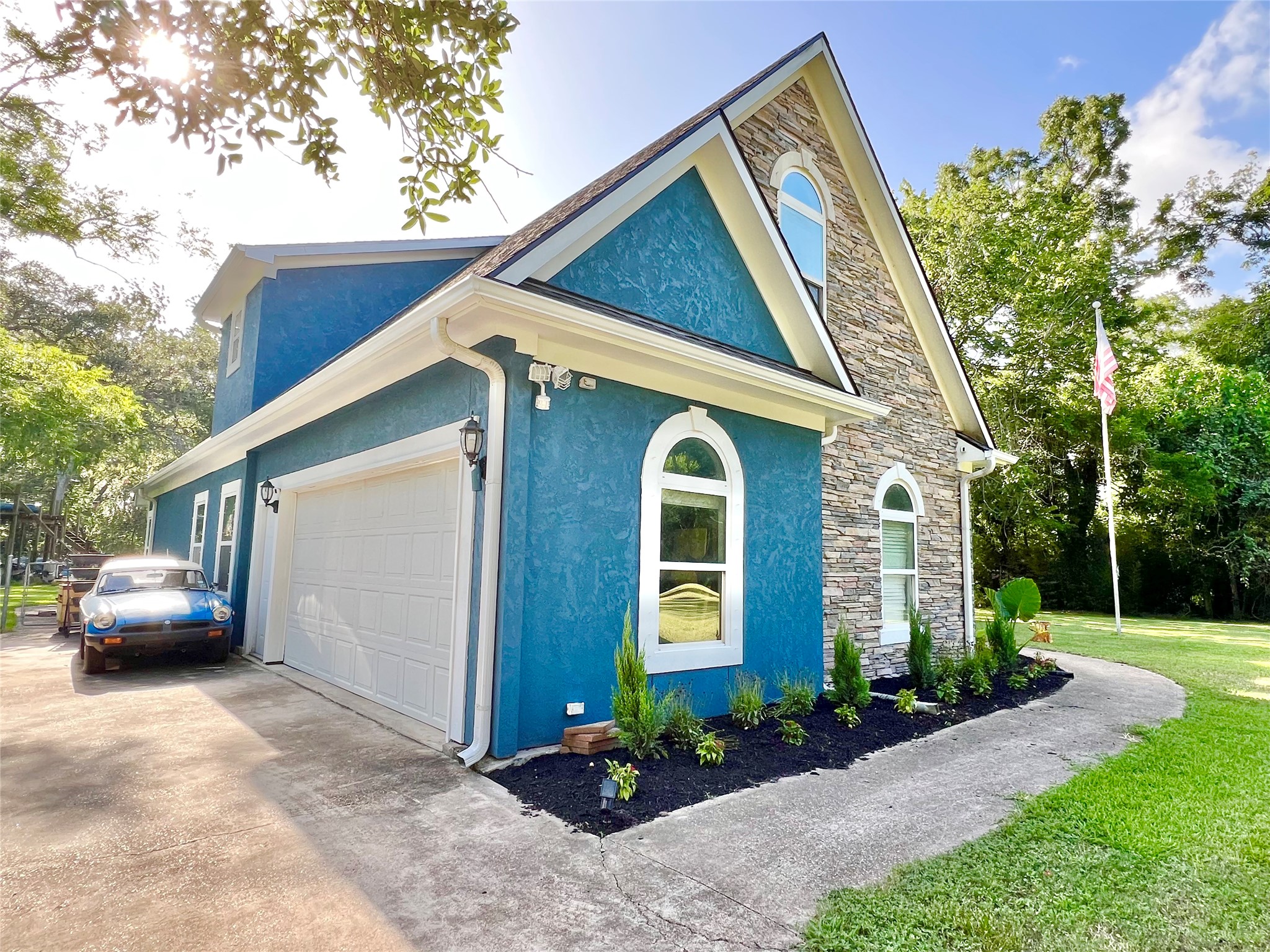 Lots of additional parking to the left of the home too.