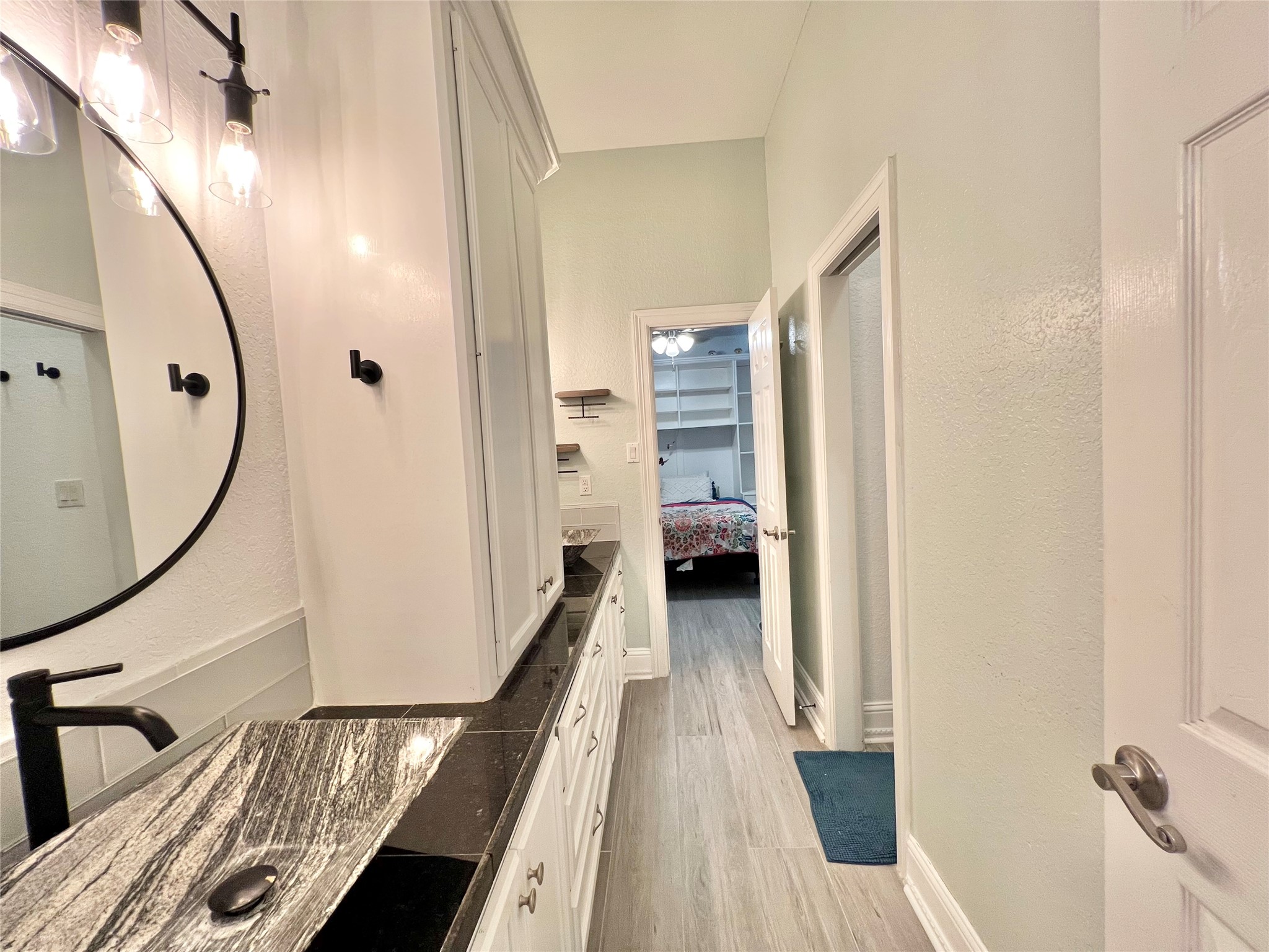 6714 Jay Road Road, Hitchcock, TX 77563