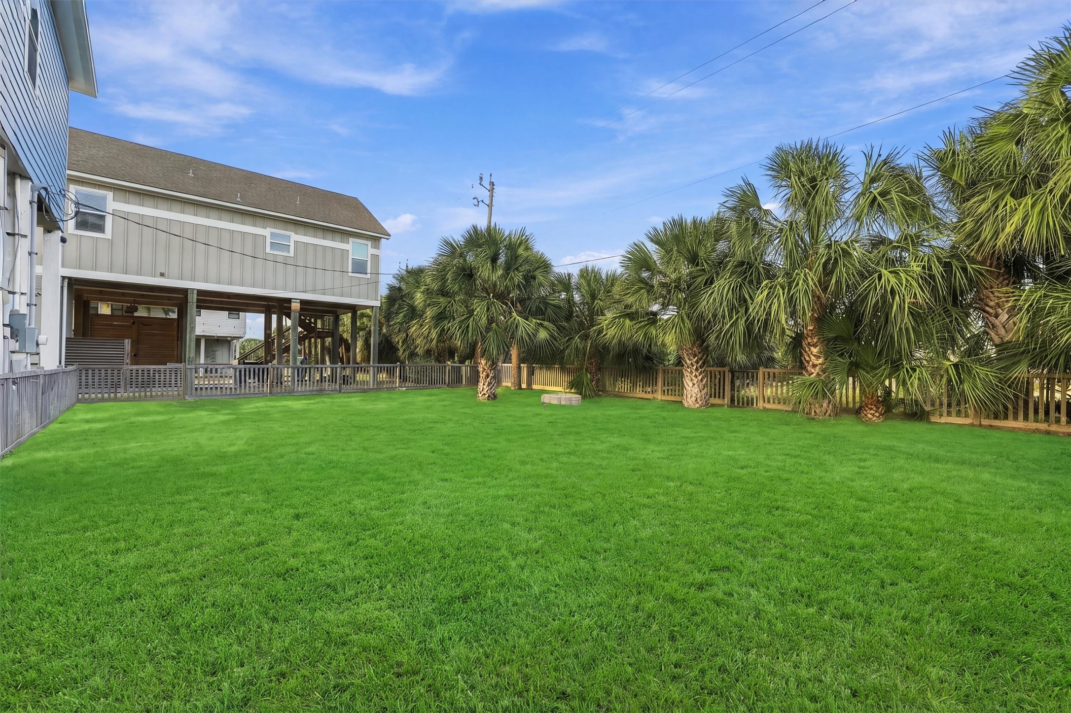 3931 Laguna Drive, Galveston, TX 77554