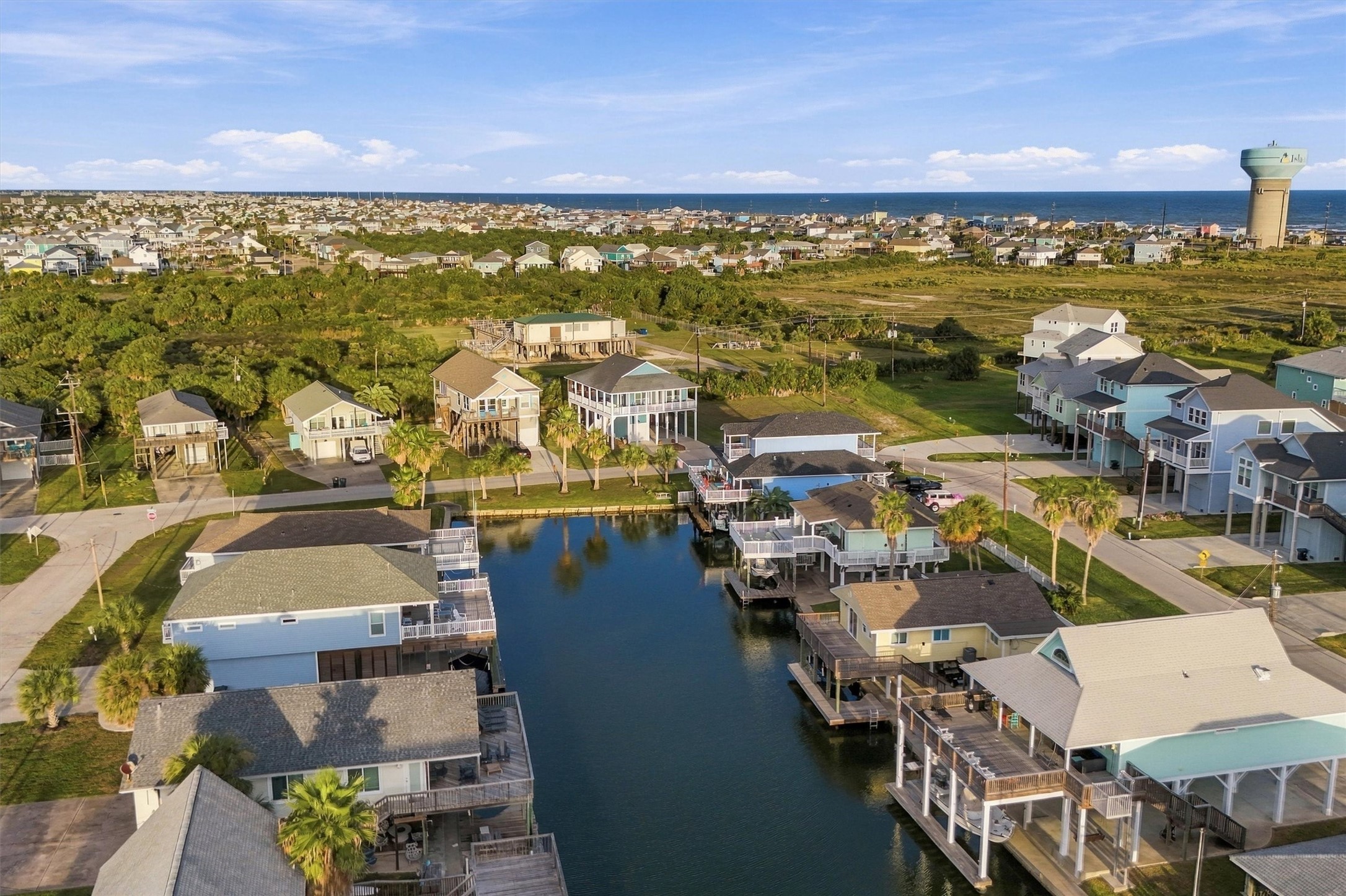3931 Laguna Drive, Galveston, TX 77554