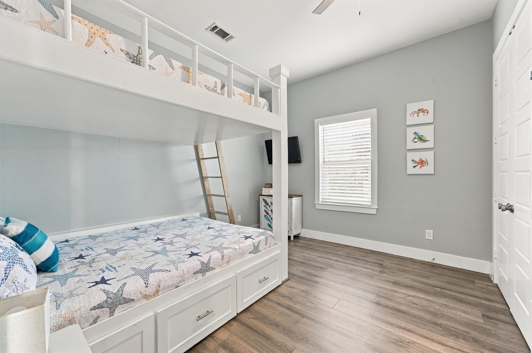 3931 Laguna Drive, Galveston, TX 77554