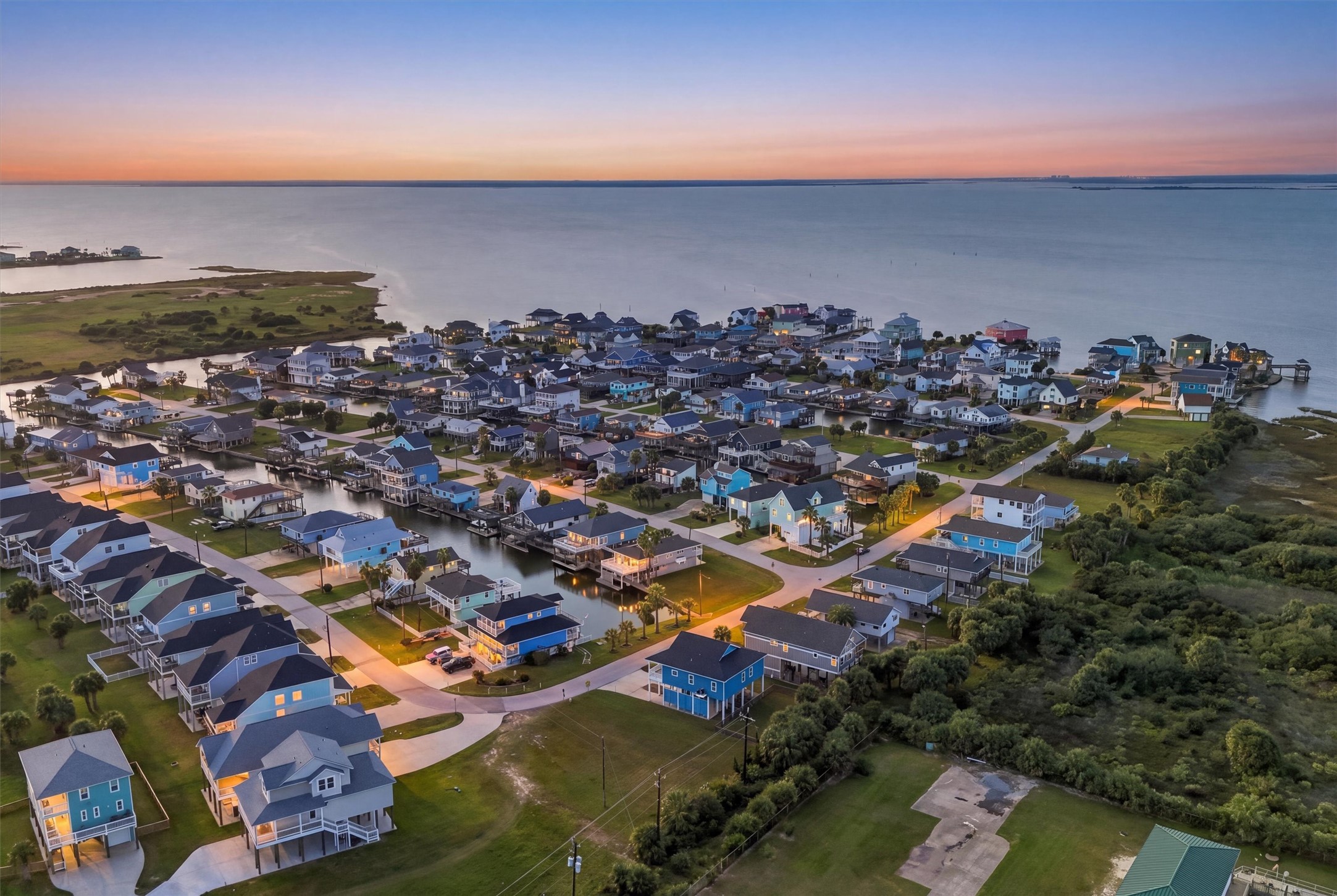 3931 Laguna Drive, Galveston, TX 77554