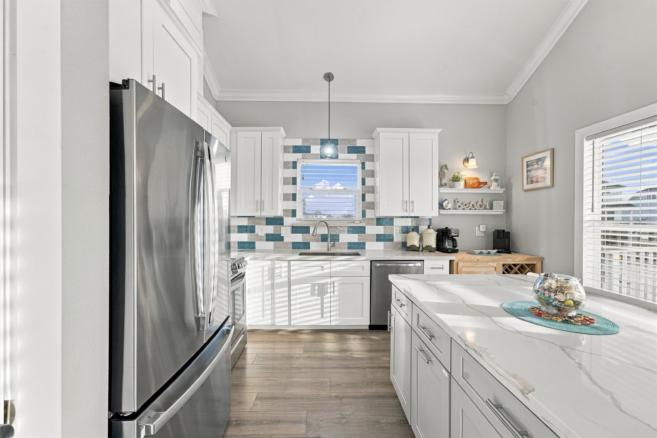 3931 Laguna Drive, Galveston, TX 77554