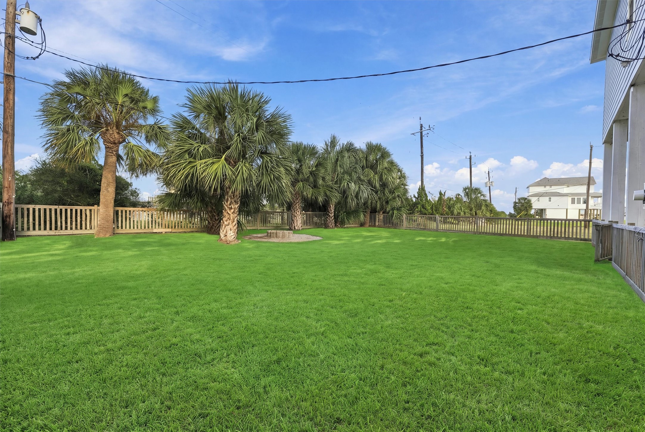 3931 Laguna Drive, Galveston, TX 77554