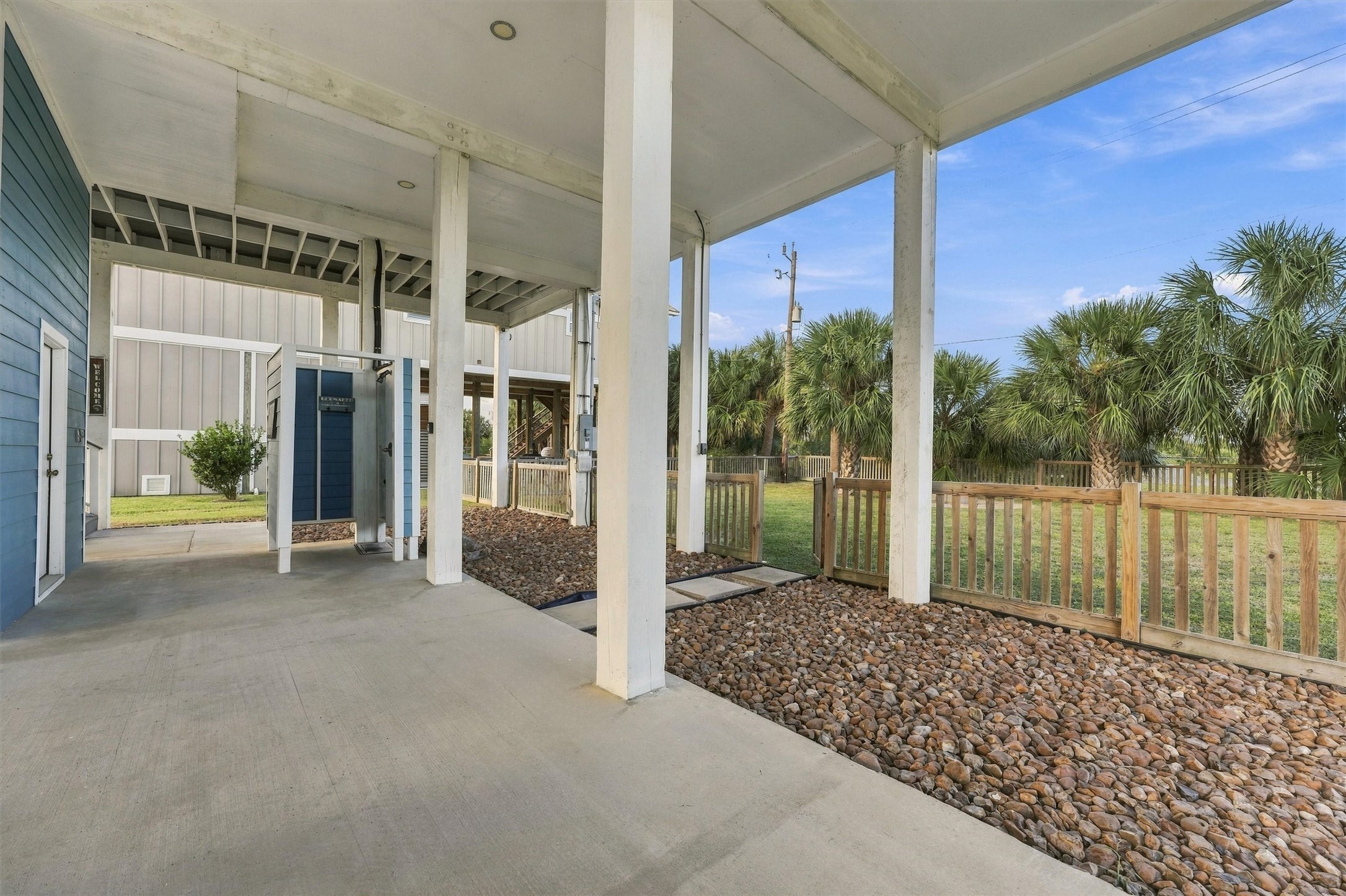 3931 Laguna Drive, Galveston, TX 77554