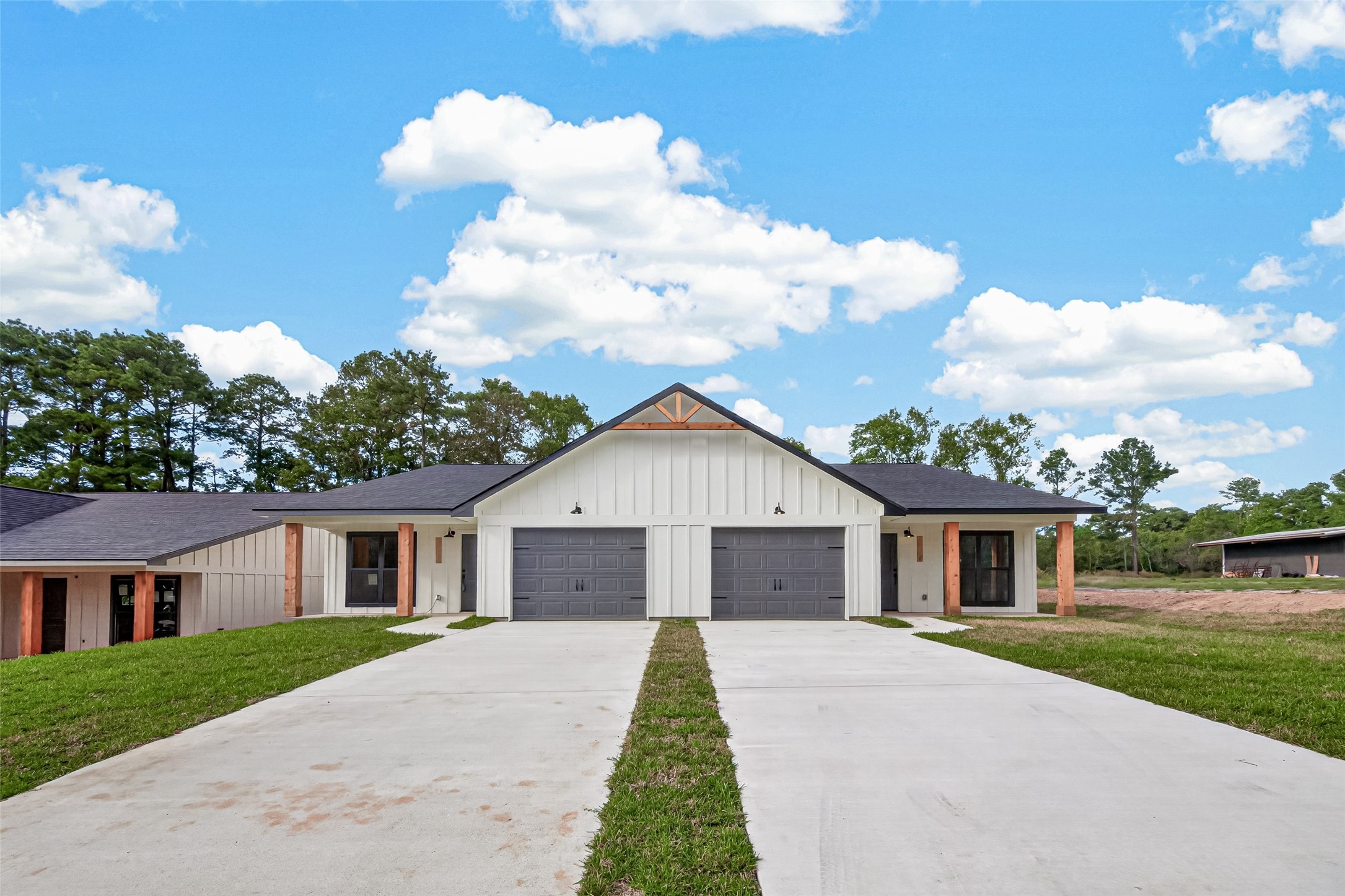 Brand new, never lived in duplex!