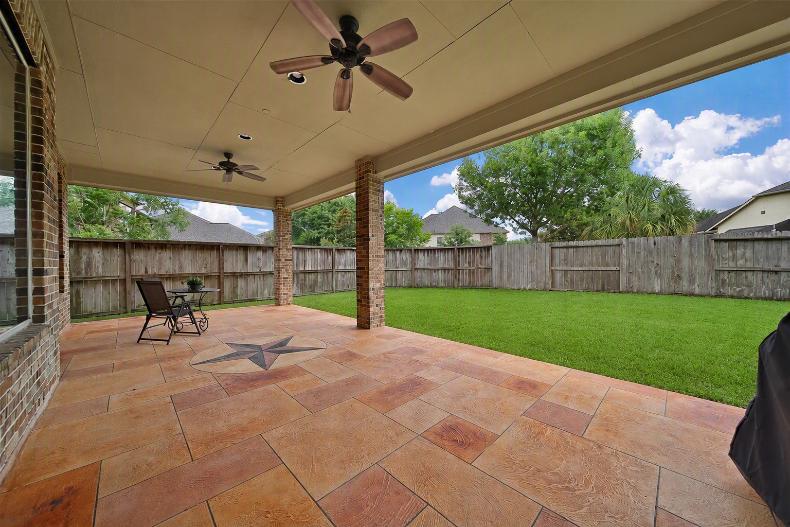 AI Version: Seller is happy to remove flagstone/ rocks and resod the backyard with grass if a buyer prefers.