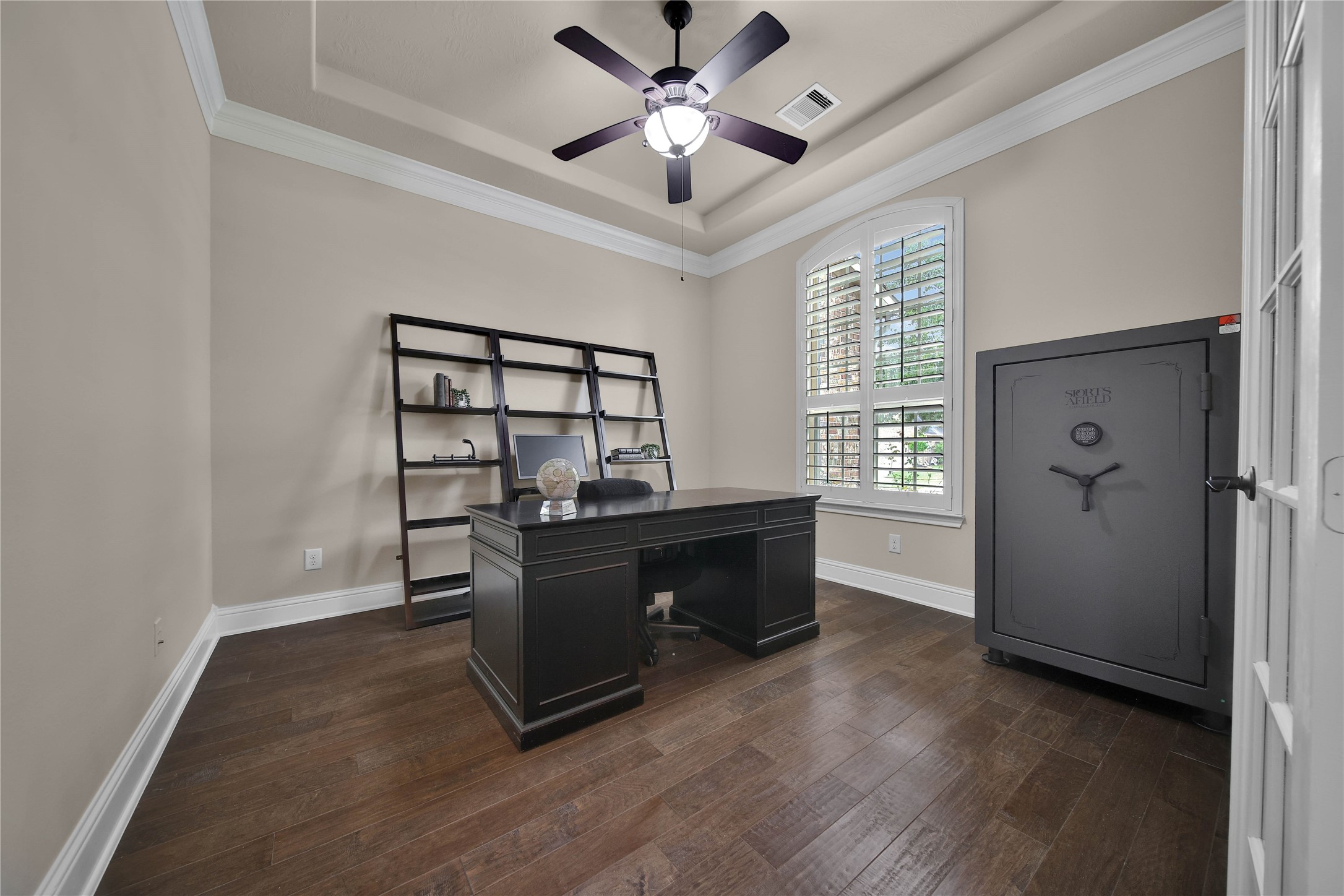 Study/Office is the ideal spot to conduct business or just keep your family organized. Study/Office is the ideal spot to conduct business or just keep your family organized.