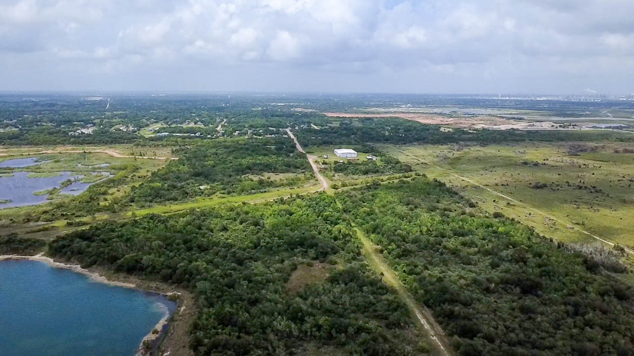 7600 Gulf Street, Hitchcock, TX 77563
