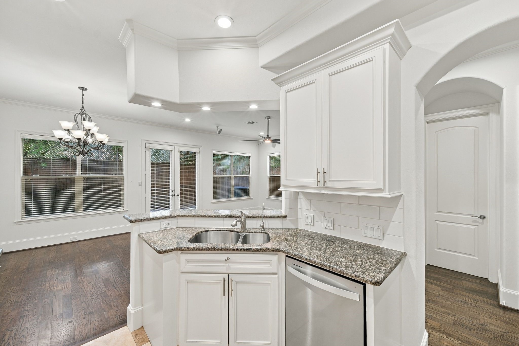 5531 Pine Street, #I, Houston, TX 77081