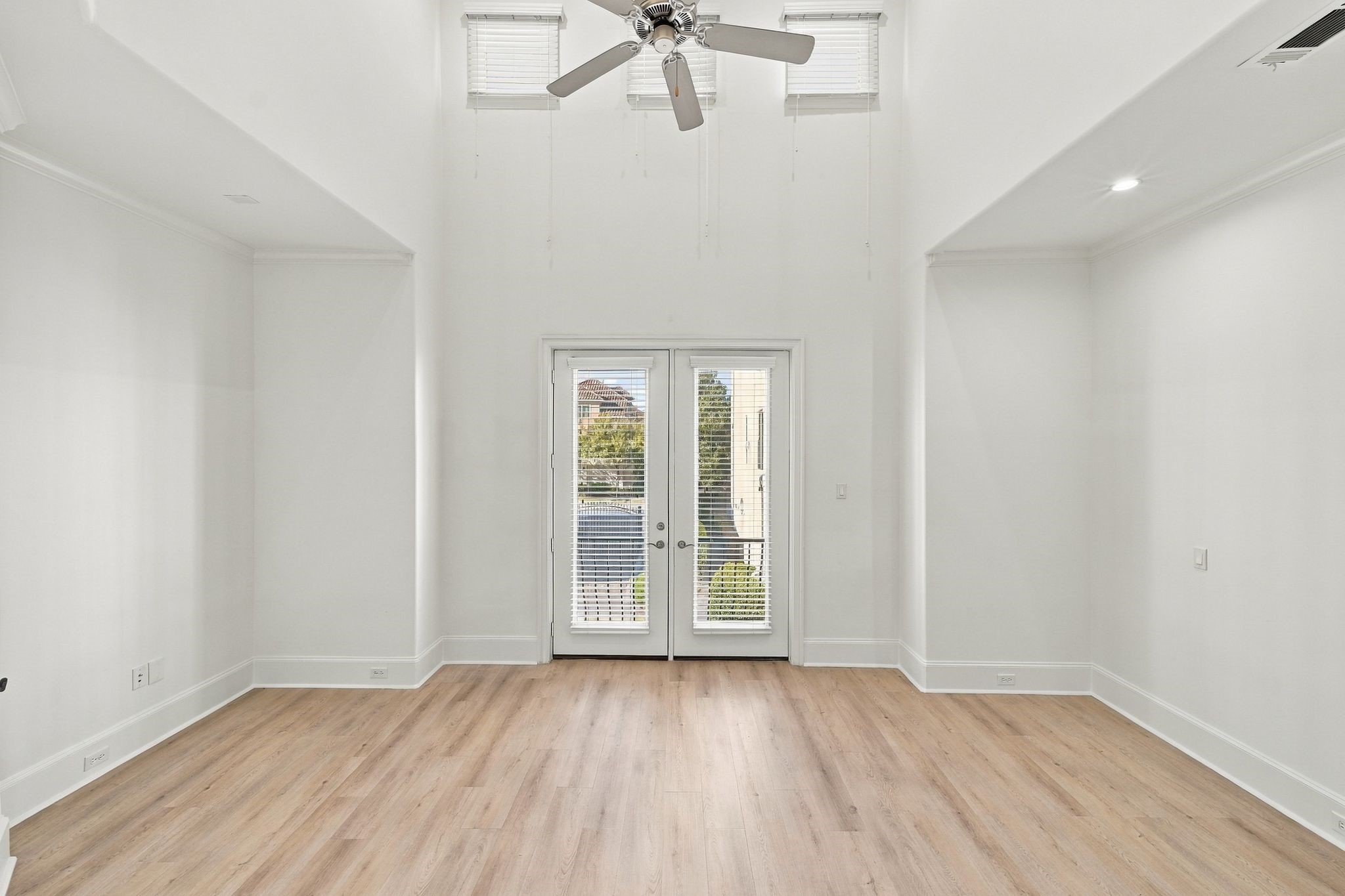 5531 Pine Street, #I, Houston, TX 77081