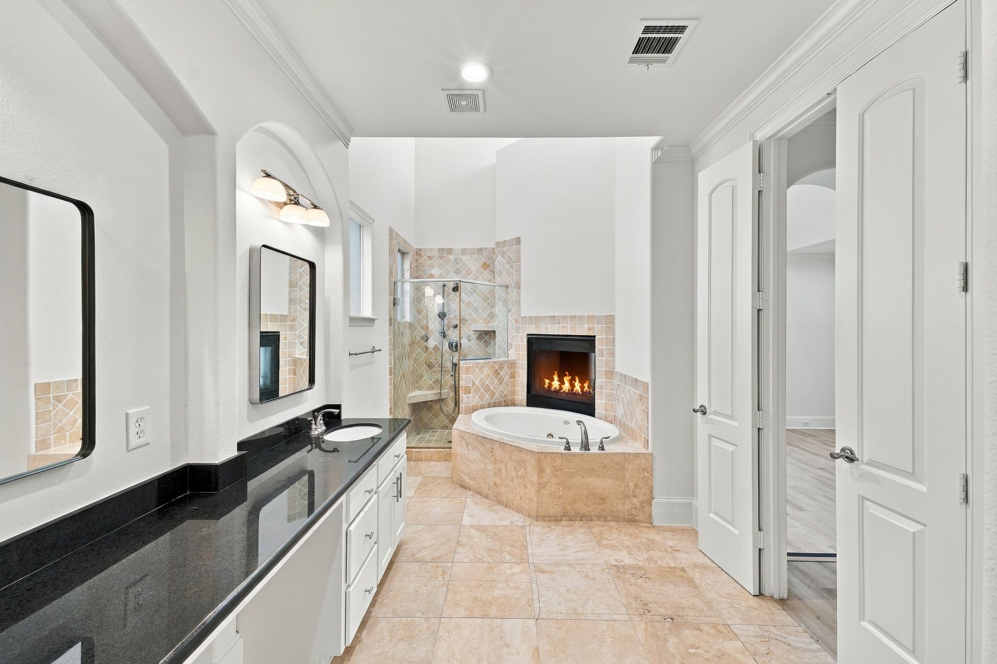 5531 Pine Street, #I, Houston, TX 77081