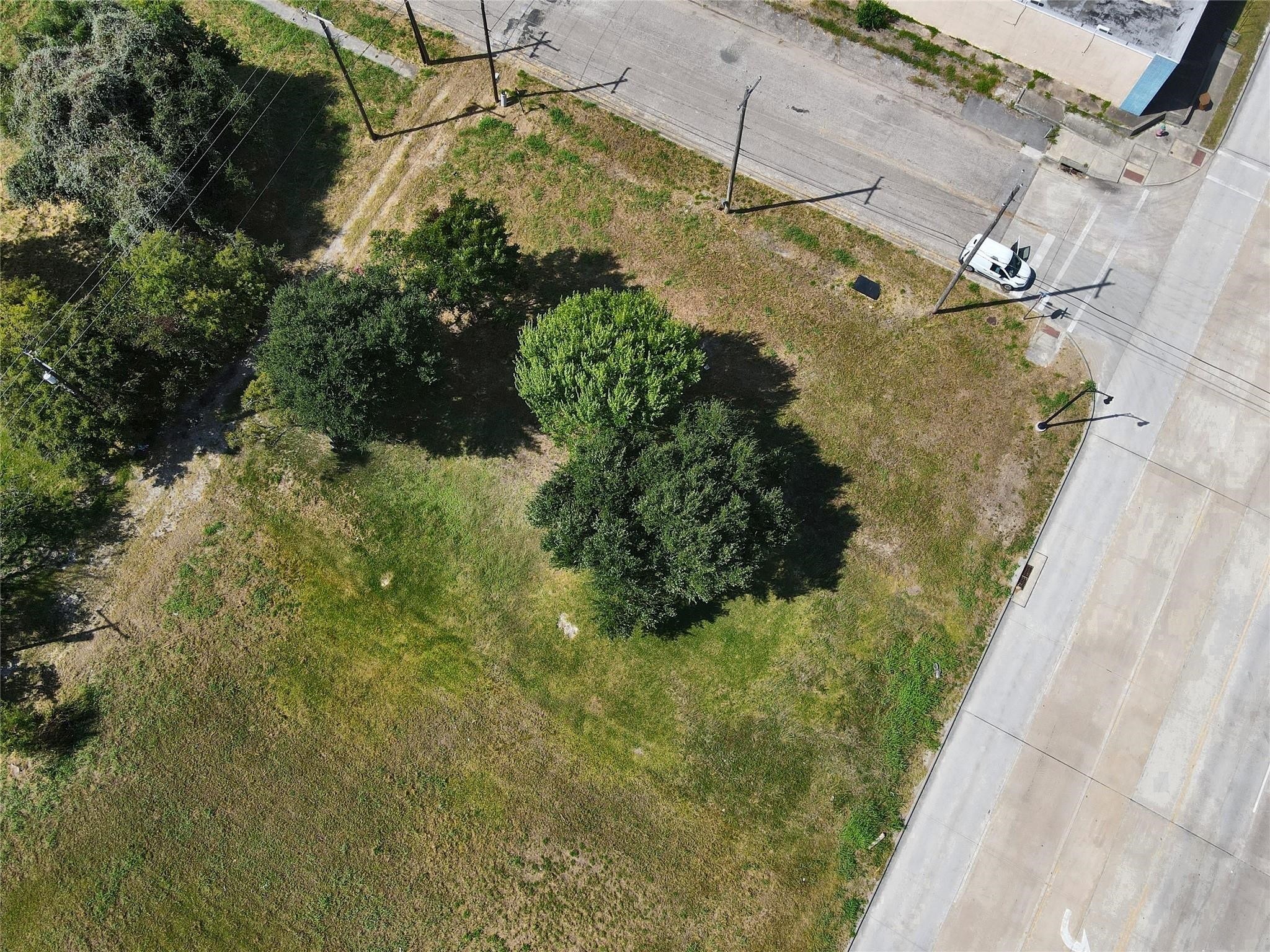 631 Texas Avenue, Texas City, TX 77590