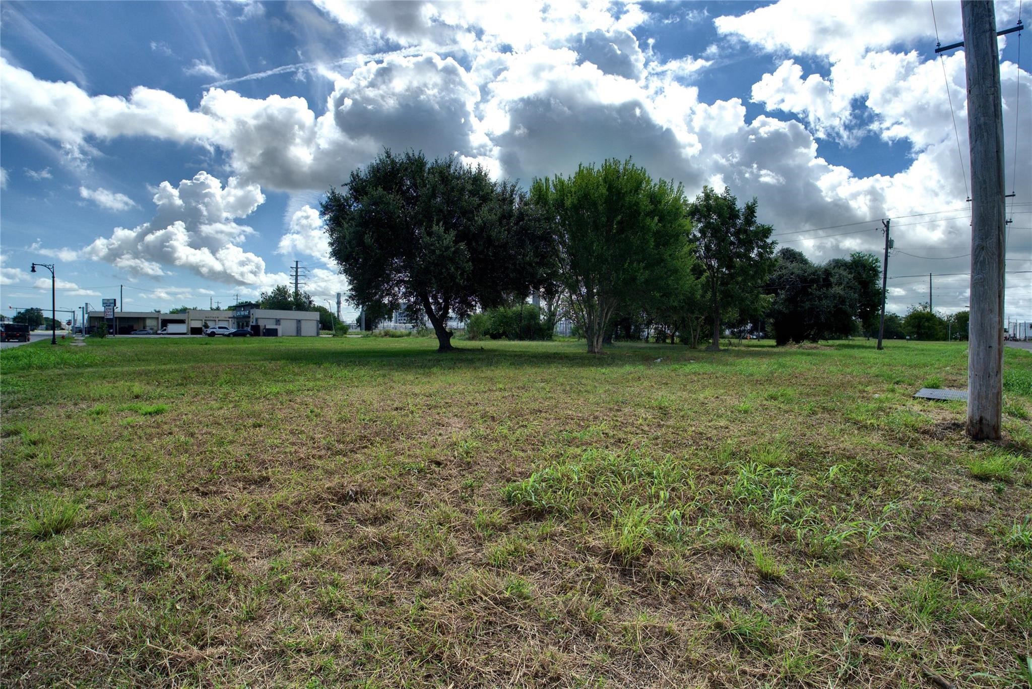 631 Texas Avenue, Texas City, TX 77590