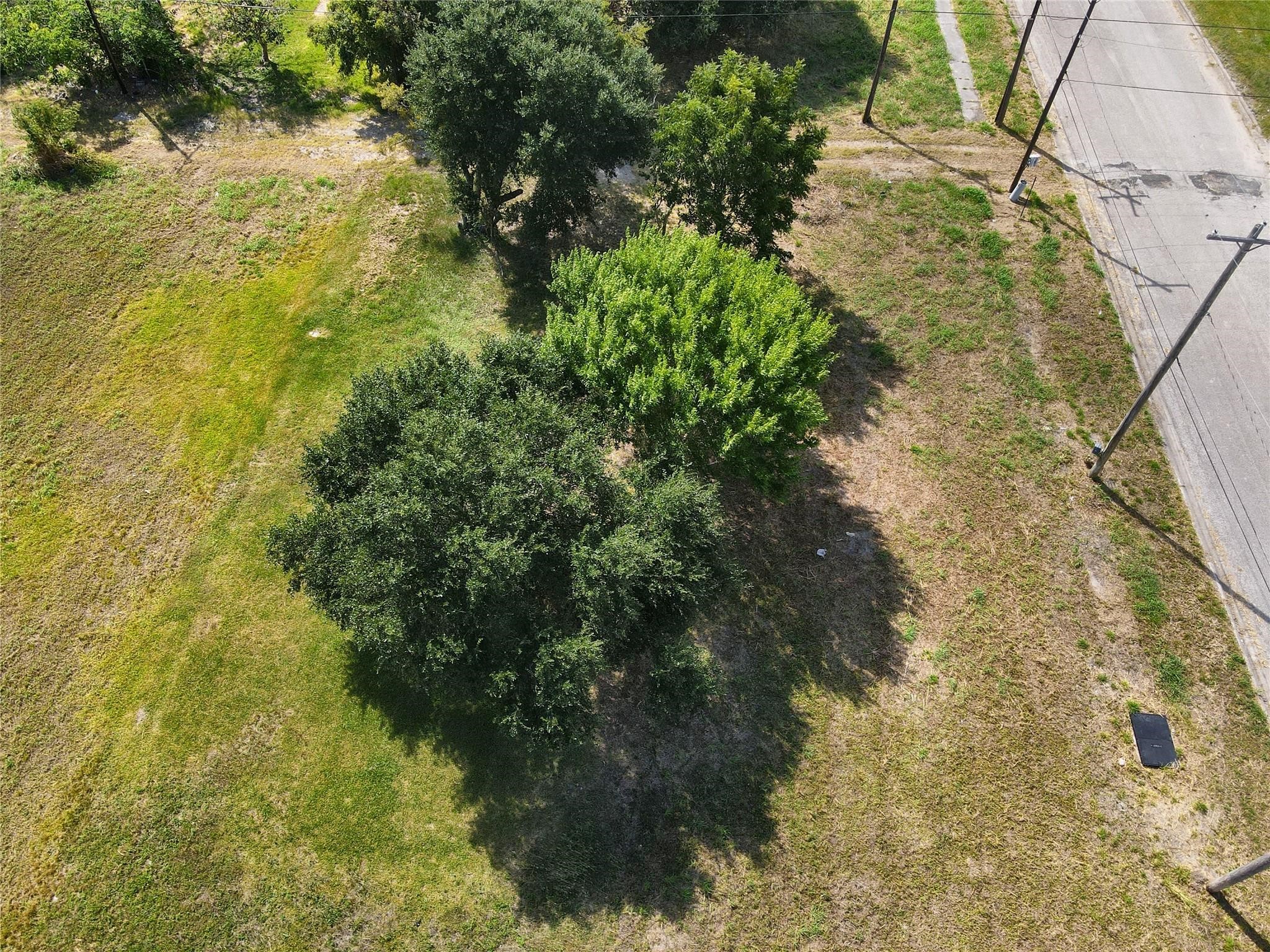 631 Texas Avenue, Texas City, TX 77590
