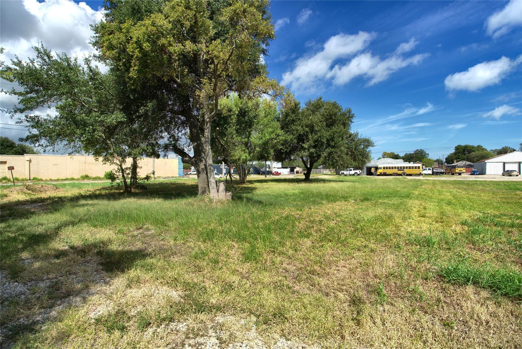 631 Texas Avenue, Texas City, TX 77590