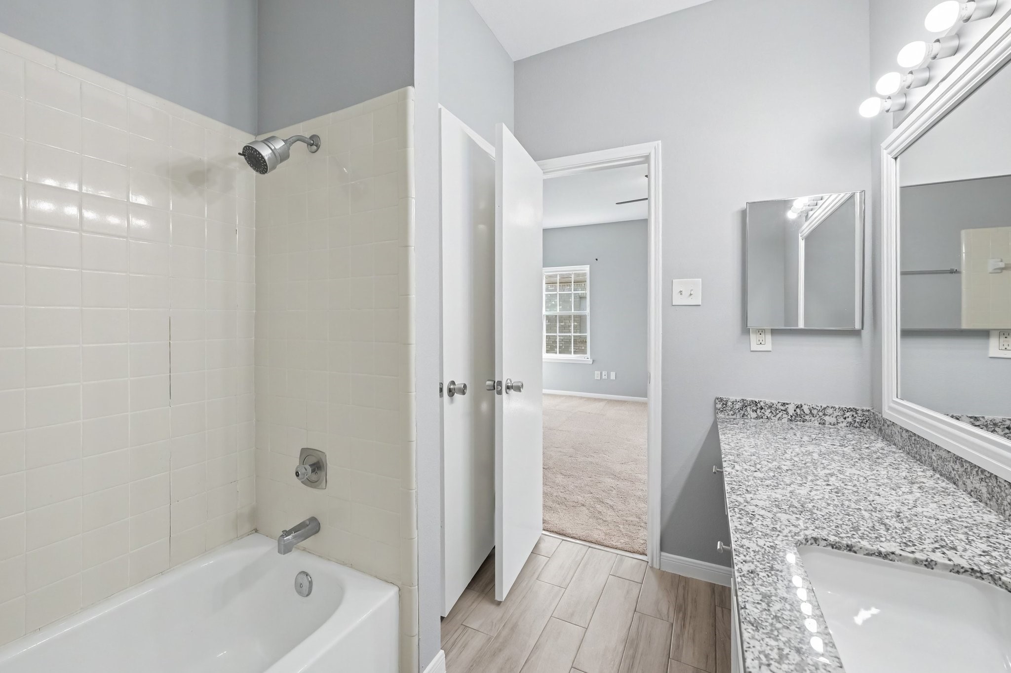 2nd Bathroom
