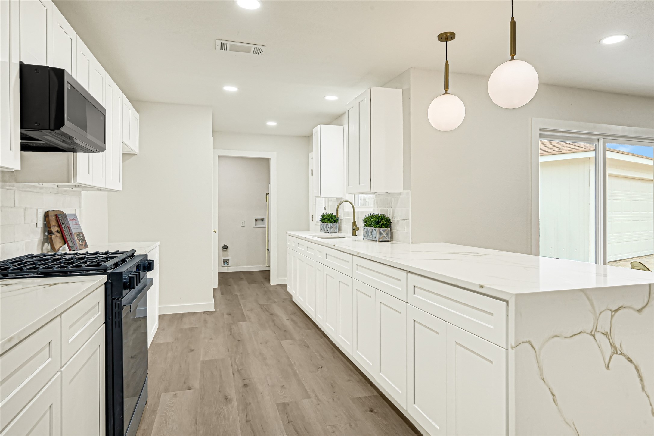 11102 Sagecanyon Drive, Houston, TX 77089