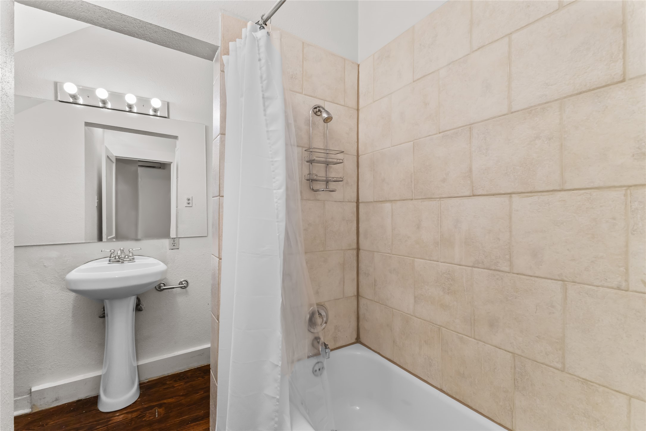 2511 Whitney, #A, Houston, TX 77006