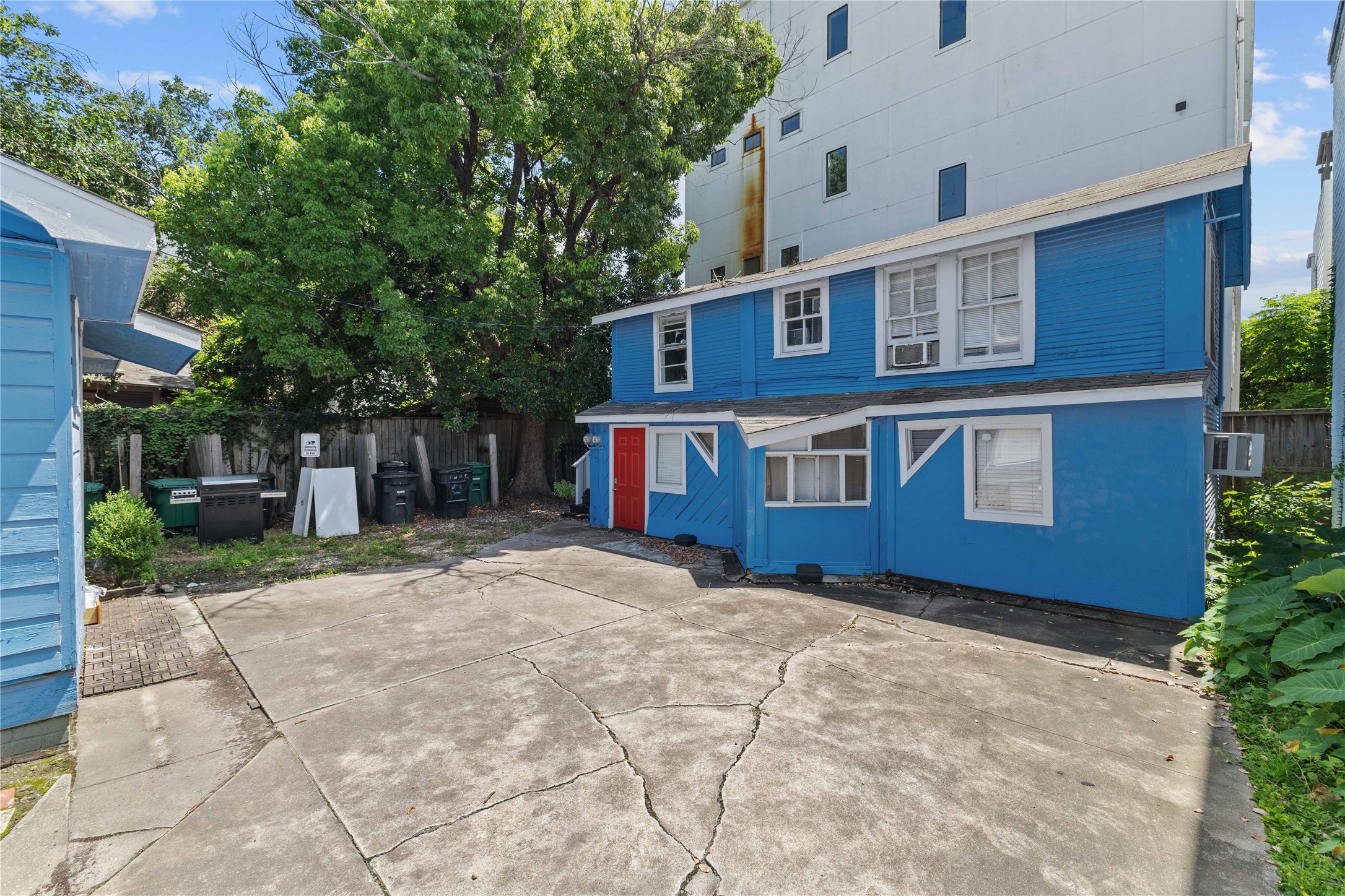 2511 Whitney, #A, Houston, TX 77006