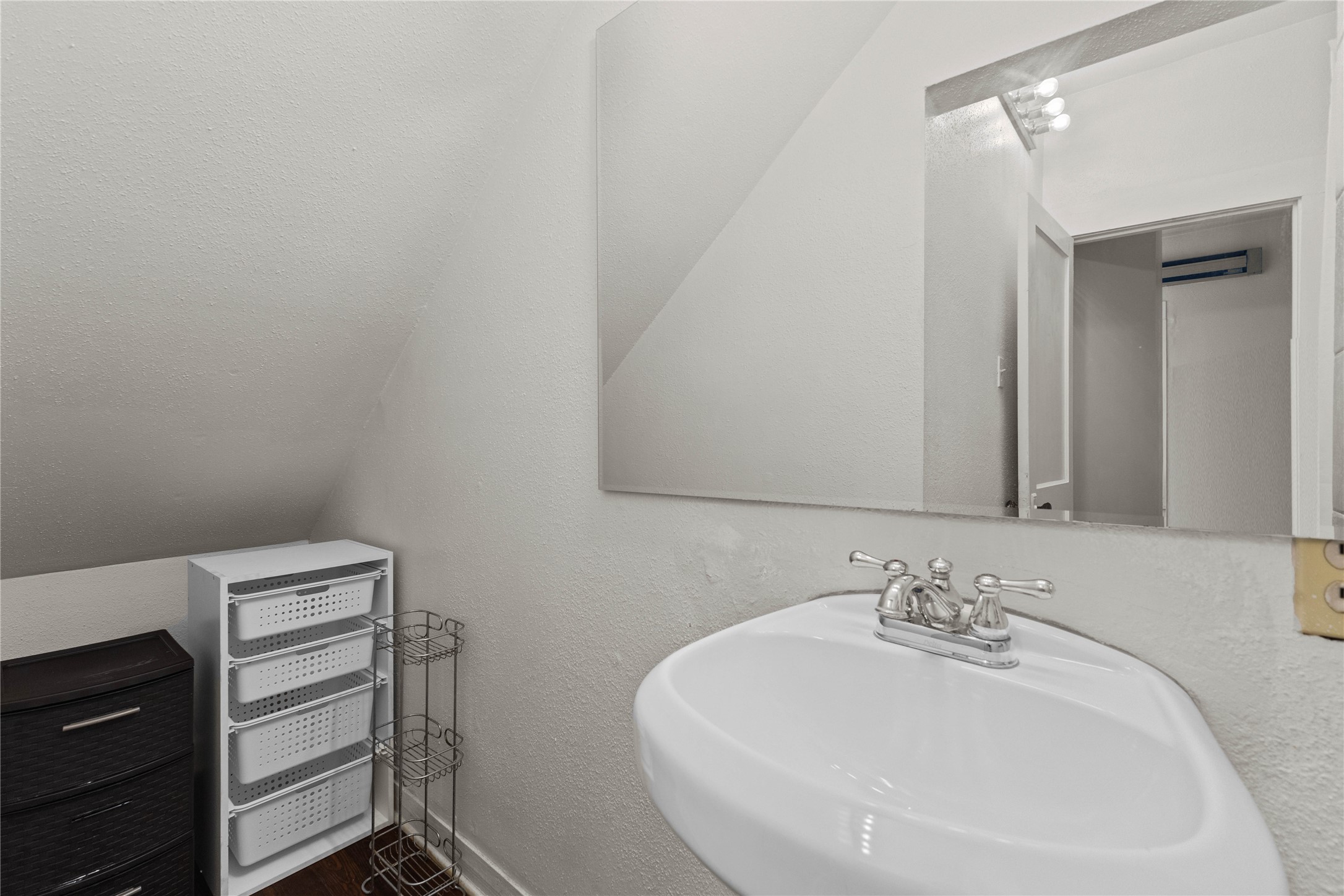 2511 Whitney, #A, Houston, TX 77006