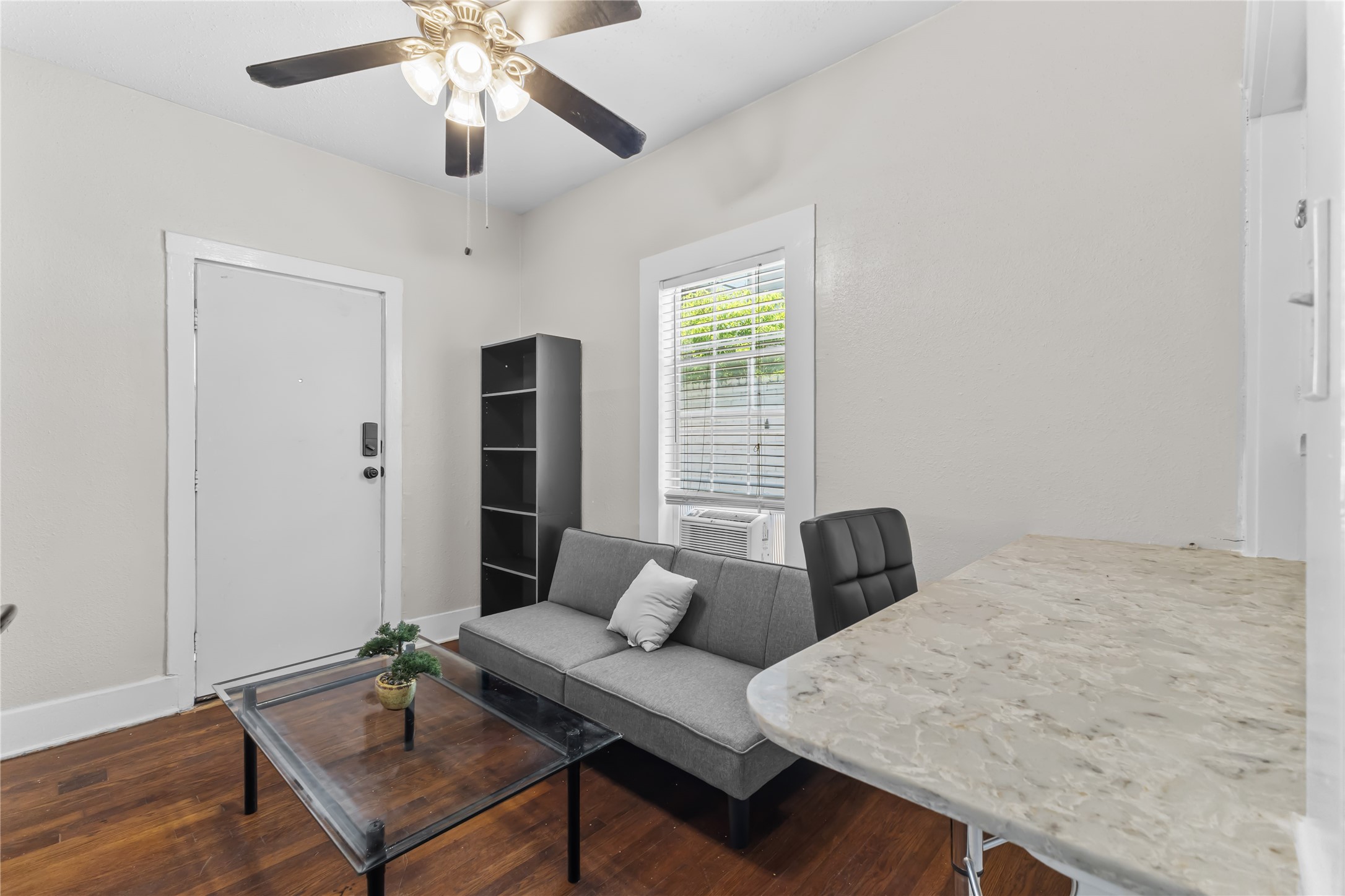 2511 Whitney, #A, Houston, TX 77006