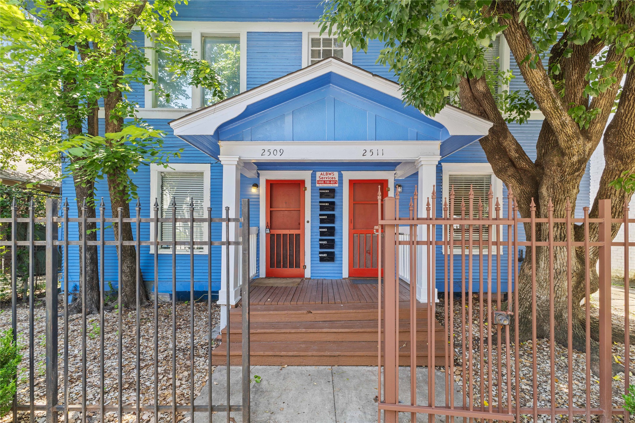 2511 Whitney, #A, Houston, TX 77006